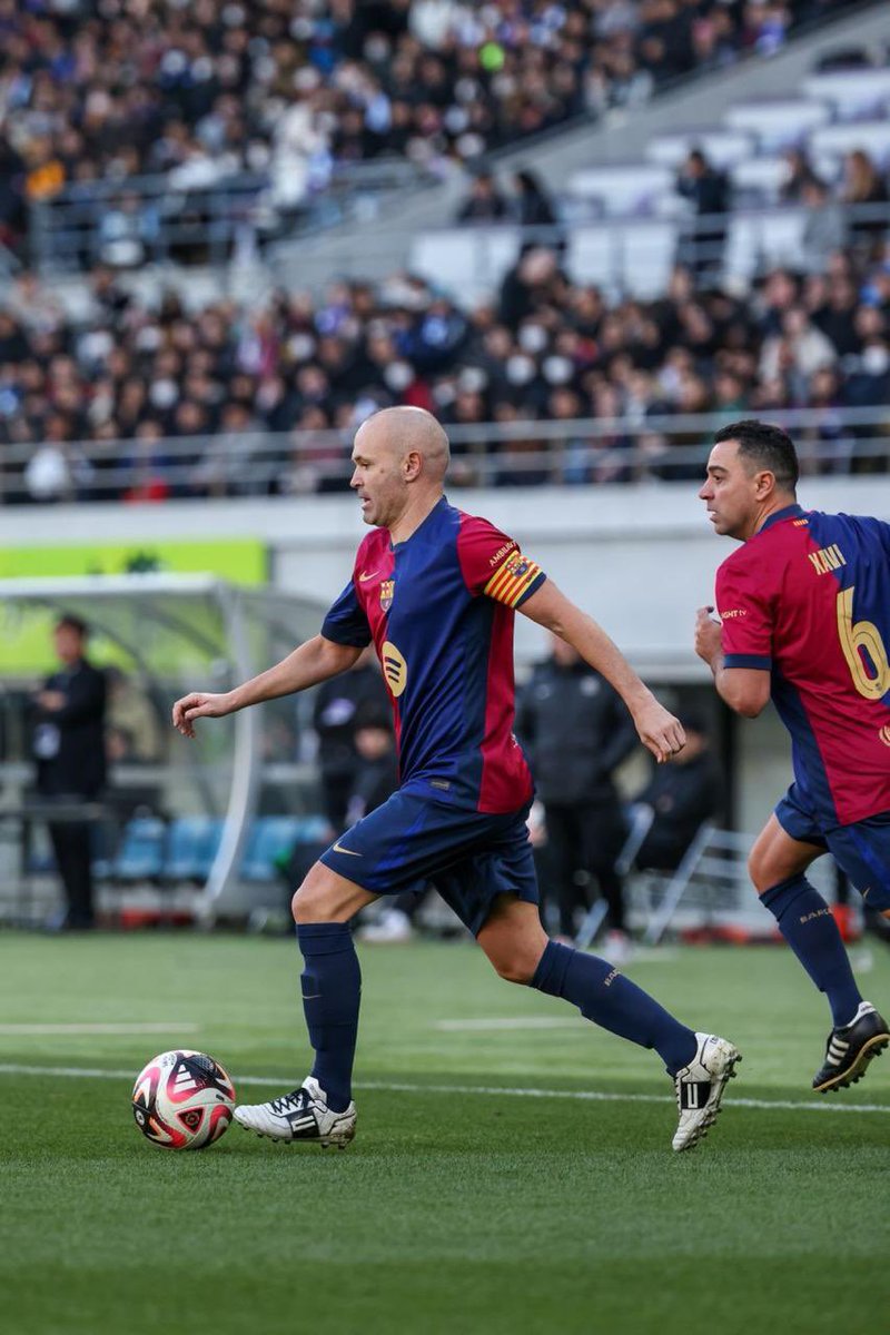 Un día espectacular! Un enorme placer volver a vestir esta camiseta en un partido tan especial en Tokio! Muchas gracias a los dos clubs por ayudar a este increíble reencuentro! Ha sido un día que no olvidaremos 🔵🔴 🇯🇵
