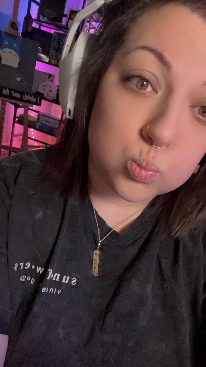 I’m up and I’m eepy but we’re playing some Stardew Valley!
Day 4 of the 1.6 update starts now!

Twitch.tv/notablynicole_