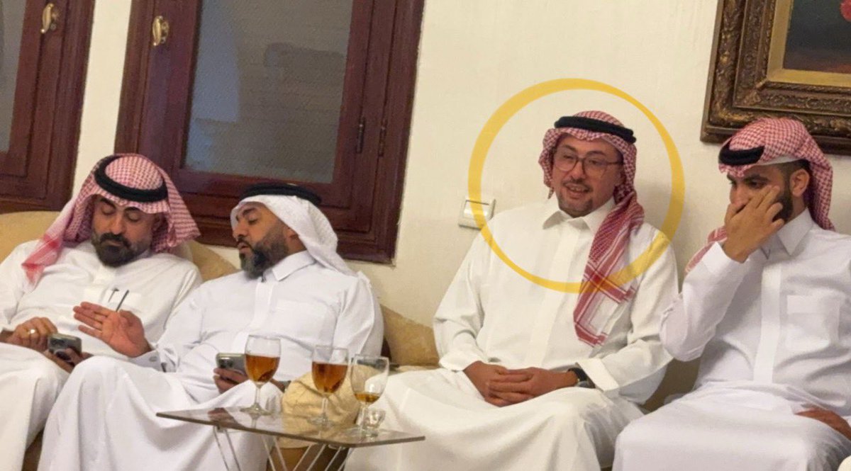 startupfuels's tweet photo. @Turki_alalshikh اللي مايعرف الاستاذ عدنان كيال ، كان صاحب شركة اعلانية اسمها ديب وهو الان المستشار لمجلس هيئة الترفيه ورئيس قطاع الفعاليات لشركة صلة وحيث انه لا يتمتع بوقت فراغ من كثرة الفعاليات نتوقع الكلمة من باب الدعابة .. 😅 https://t.co/IHgLPjH0E3
