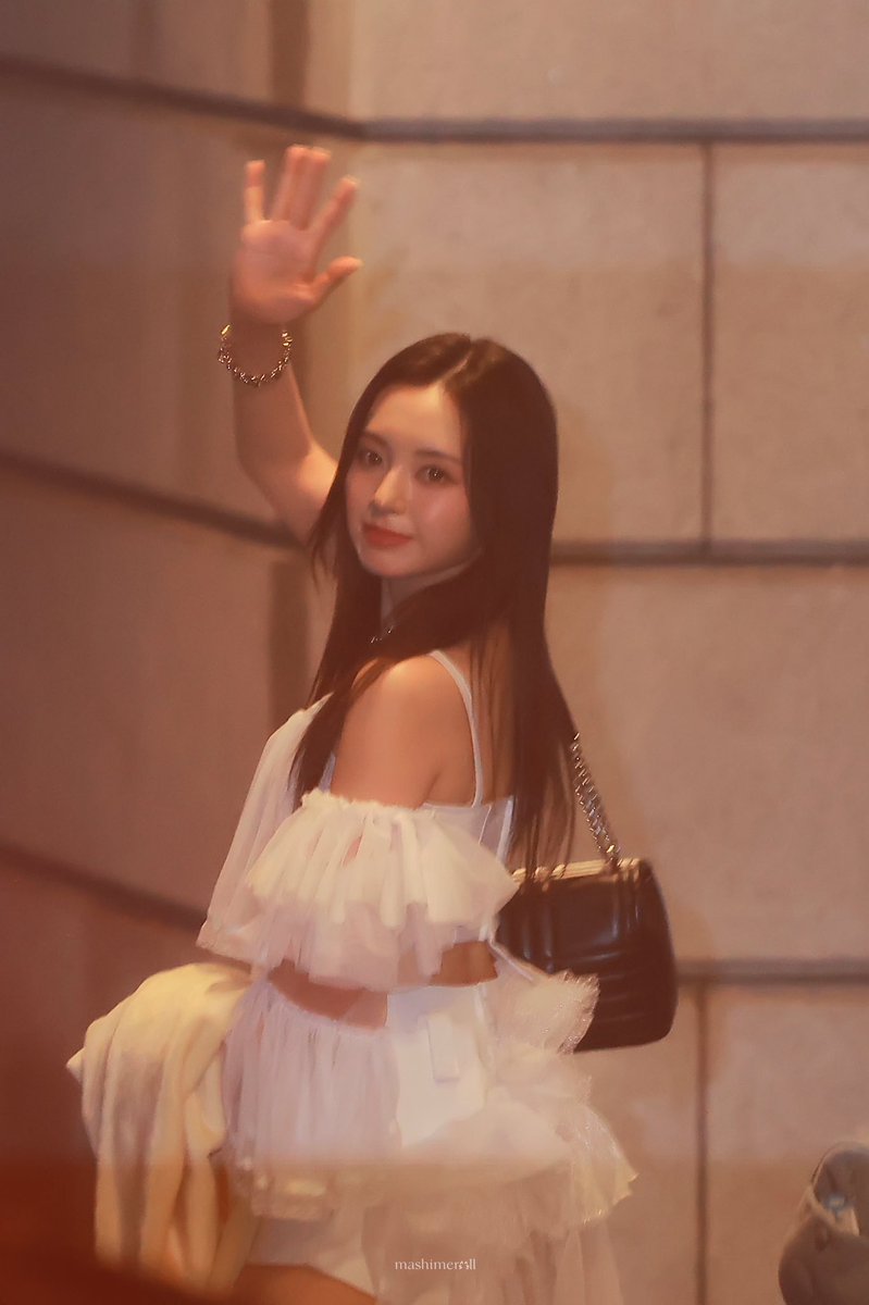 mashimeroll's tweet photo. #SnowDancesForMashiro
#마시로의눈송이축제
#マシロの雪花のような誕生日
#마시로 #MASHIRO #マシロ https://t.co/kRwoCNc4Hz