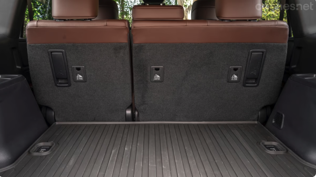 cochesnet's tweet photo. 15 coches con 3 asientos #ISOFIX. https://t.co/BEBQaBV4W4 https://t.co/QfL0OvFW84