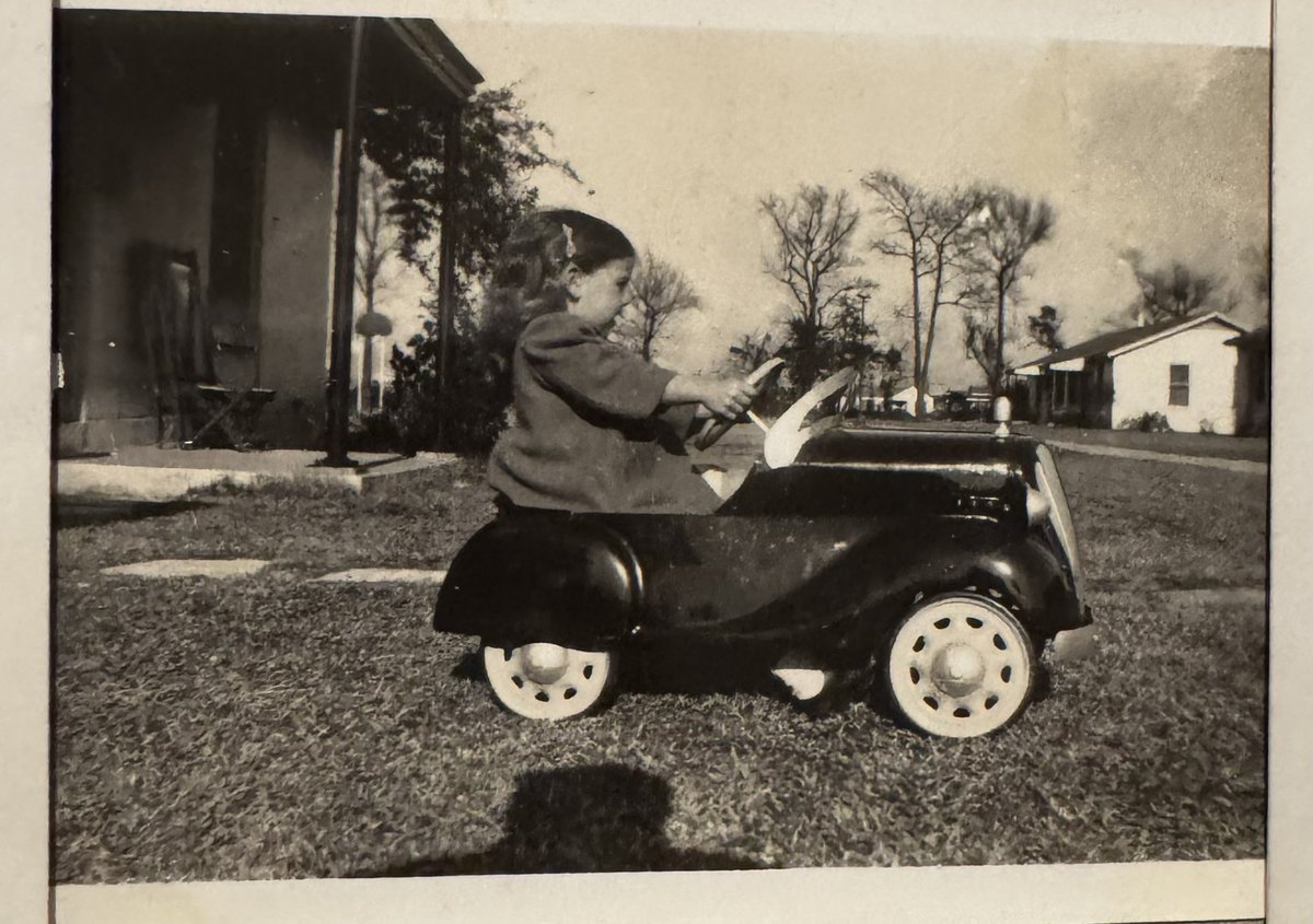 Susodo's tweet image. #DavesCarIDService saw your a Christmas toy post and had to share this one. As you can see,
Marked “Christmas 1945”.