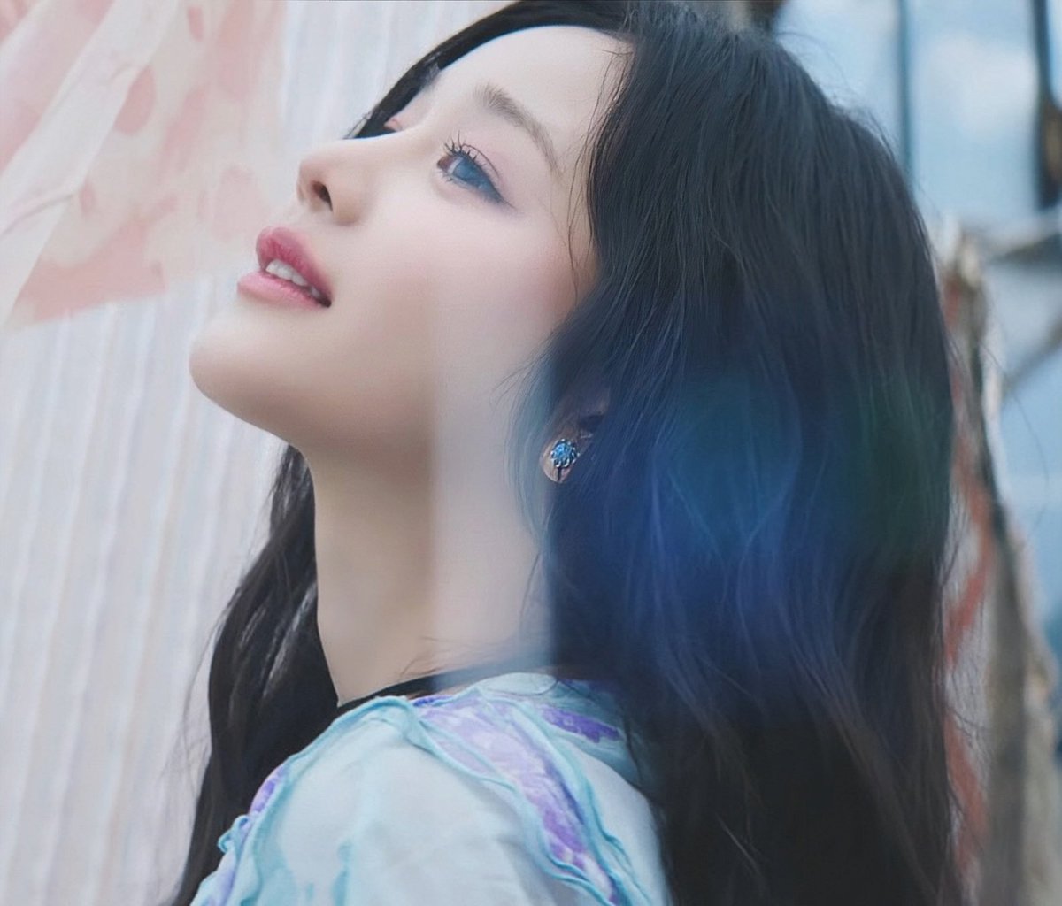 jumean00lm's tweet photo. หวานเอยหวานใจ สวยจัง คนมันสวยมุมไหนก็สวยอะ อยากให้ลอนผมตลอดไป รู้สึกว่ามันรับกับเครื่องหน้าน้องแพรมากกก

LOVE IN MY HEART MV OUT
#BAEMON_LoveInMyHeart
#BABYMONSTER #PHARITA

 https://t.co/UjBofjsyYD