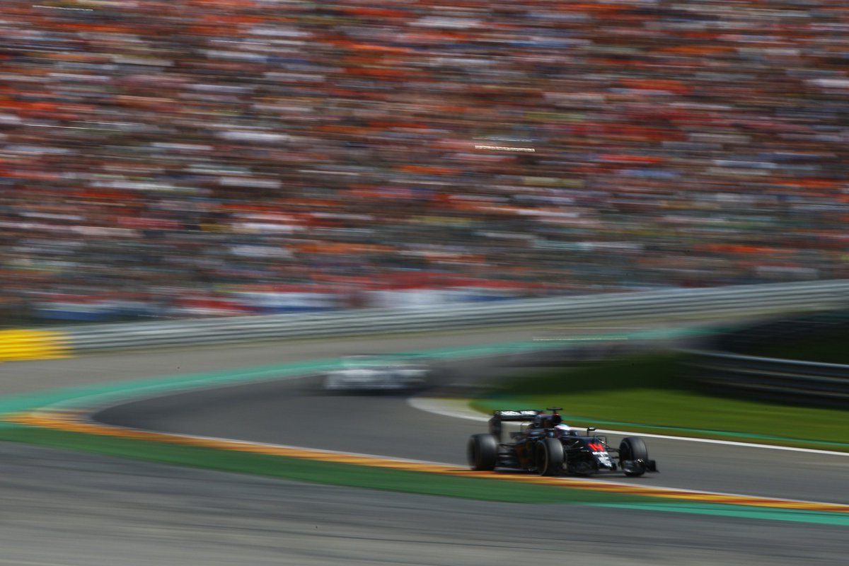 zdravkost's tweet photo. #SpaSunday
Fernando Alonso in McLaren MP4-31 - Honda RA616H storms from the back of the grid to take 7th at the 2016 Belgian Grand Prix ποΈπ¨β
Photo: @HondaRacingF1 https://t.co/wrsVCg3xd1