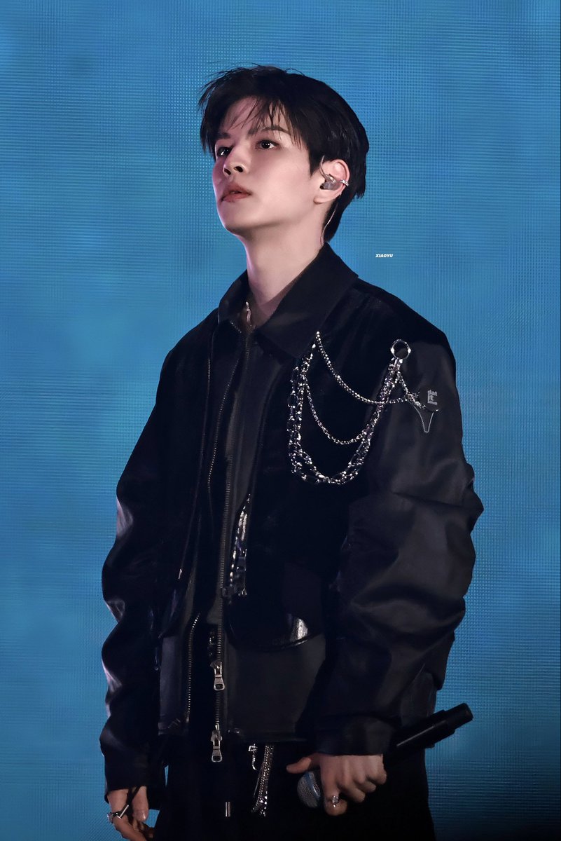 h922js's tweet photo. seungmin is arguably one of the most good looking people on earth right now… just said Mashallah out loud https://t.co/RdxXwJF6jw
