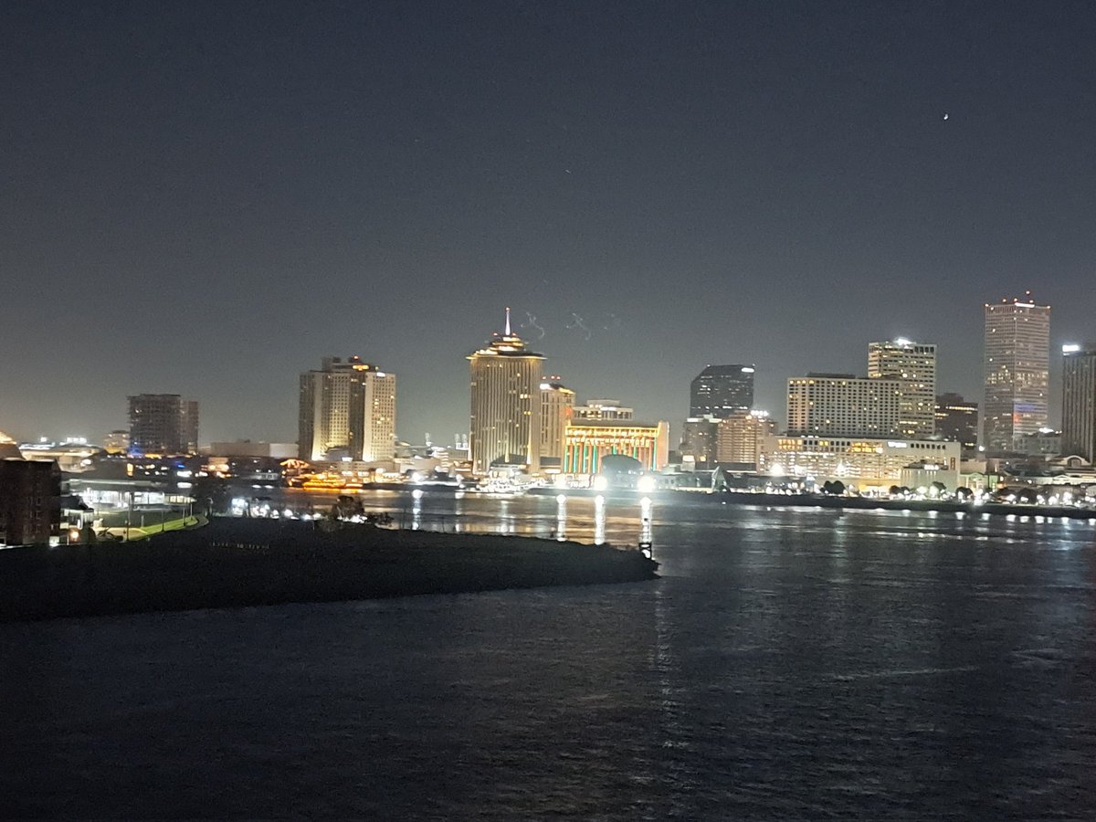 cpay45's tweet photo. New Orleans. https://t.co/Un4ogsApfH