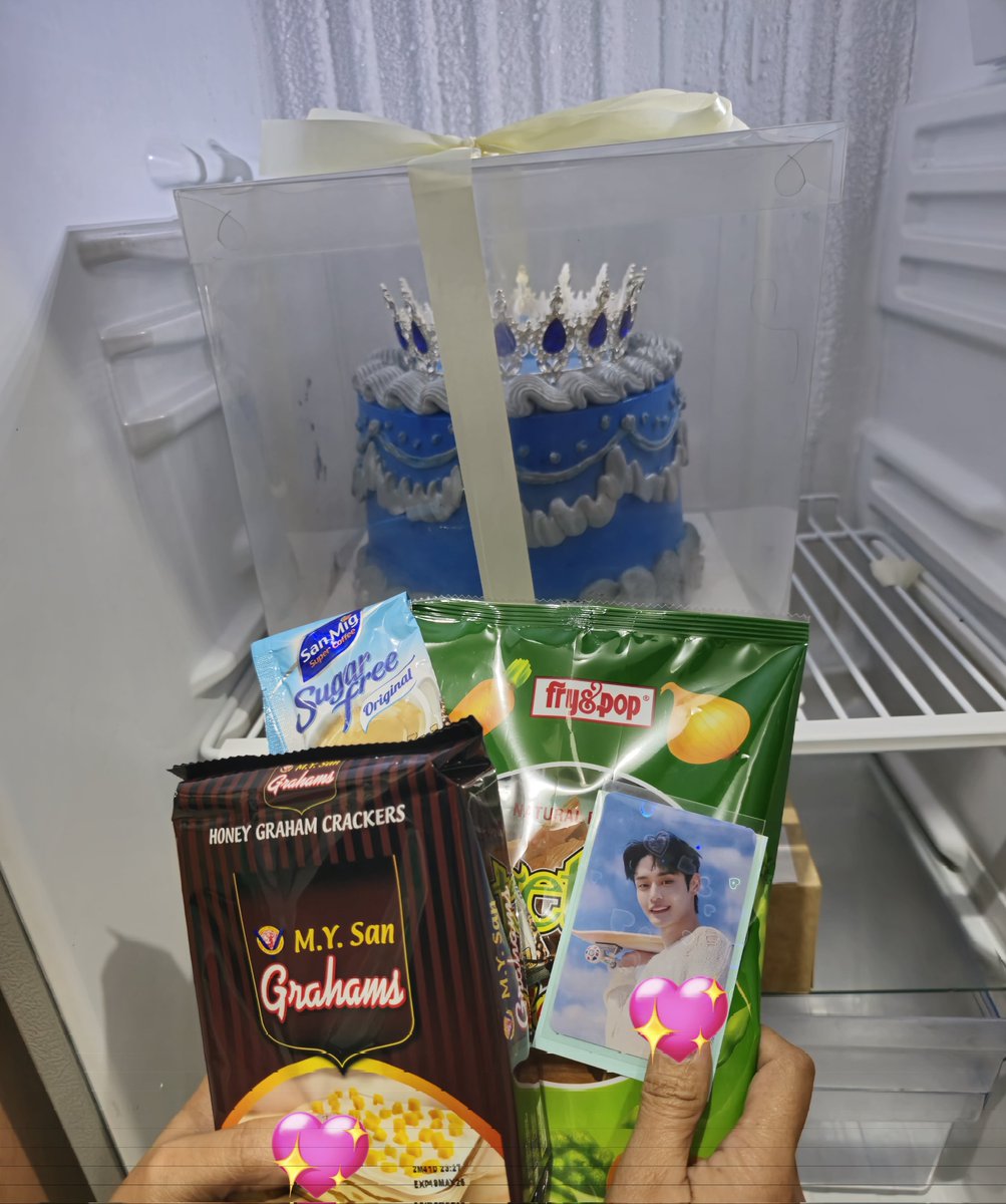 engrlmac's tweet photo. awa na lang po~
with grocery package (graham crackers, vegetable fry pops and 4 sachets of sugar free san mig coffee) and jiwoong pc. https://t.co/kdo6j1lSMx
