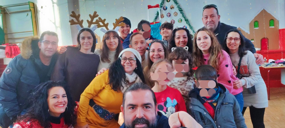 CEIP ARCIPRESTE HITA (@ceip_arcipreste) on Twitter photo IX MERCADILLO SOLIDARIO
Todo un éxito el de hoy, gracias al <a href="/ampa_arci/">Ampa CEIP Arcipreste de Hita</a> por colaborar siempre y por su donación para la rifa y pintacaras.
Gracias a todas las familias que habéis venido a vernos y a participar.
#Somossolidarios
#Diciembresolidario IX MERCADILLO SOLIDARIO
Todo un éxito el de hoy, gracias al <a href="/ampa_arci/">Ampa CEIP Arcipreste de Hita</a> por colaborar siempre y por su donación para la rifa y pintacaras.
Gracias a todas las familias que habéis venido a vernos y a participar.
#Somossolidarios
#Diciembresolidario