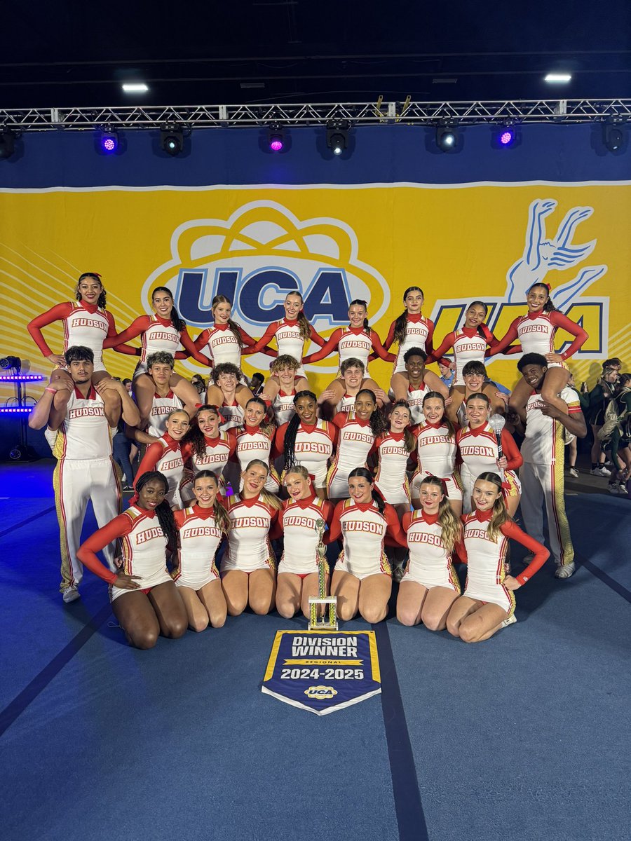 hudsoncheerteam's tweet image. We are going to Nationals 🥳 Our amazing Varsity and JV did incredible today. Varsity took home 1st place 🥇 and JV placed 3rd 🥉

#toxichjuice #pinkysup #positivity #badlittlecobras