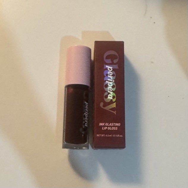 vernutu's tweet photo. กลอส peripera lip gloss เบอร์ 06 made it 80% 160 รส.ค่า

#ส่งต่อเครื่องสำอางค์ #ส่งต่อเครื่องสำอาง #ส่งต่อคสอ #ส่งต่อเครื่องสําอางมือสอง #ส่งต่อสกินเเคร์ #ส่งต่อลิปสติก #ส่งต่อperipera #คสอเกาหลี #คสอเกาหลีพร้อมส่ง #ส่งต่อคสอมือ2 #คสอมือสอง #ส่งต่อคสอมือสอง https://t.co/Cu9TJVgz0G