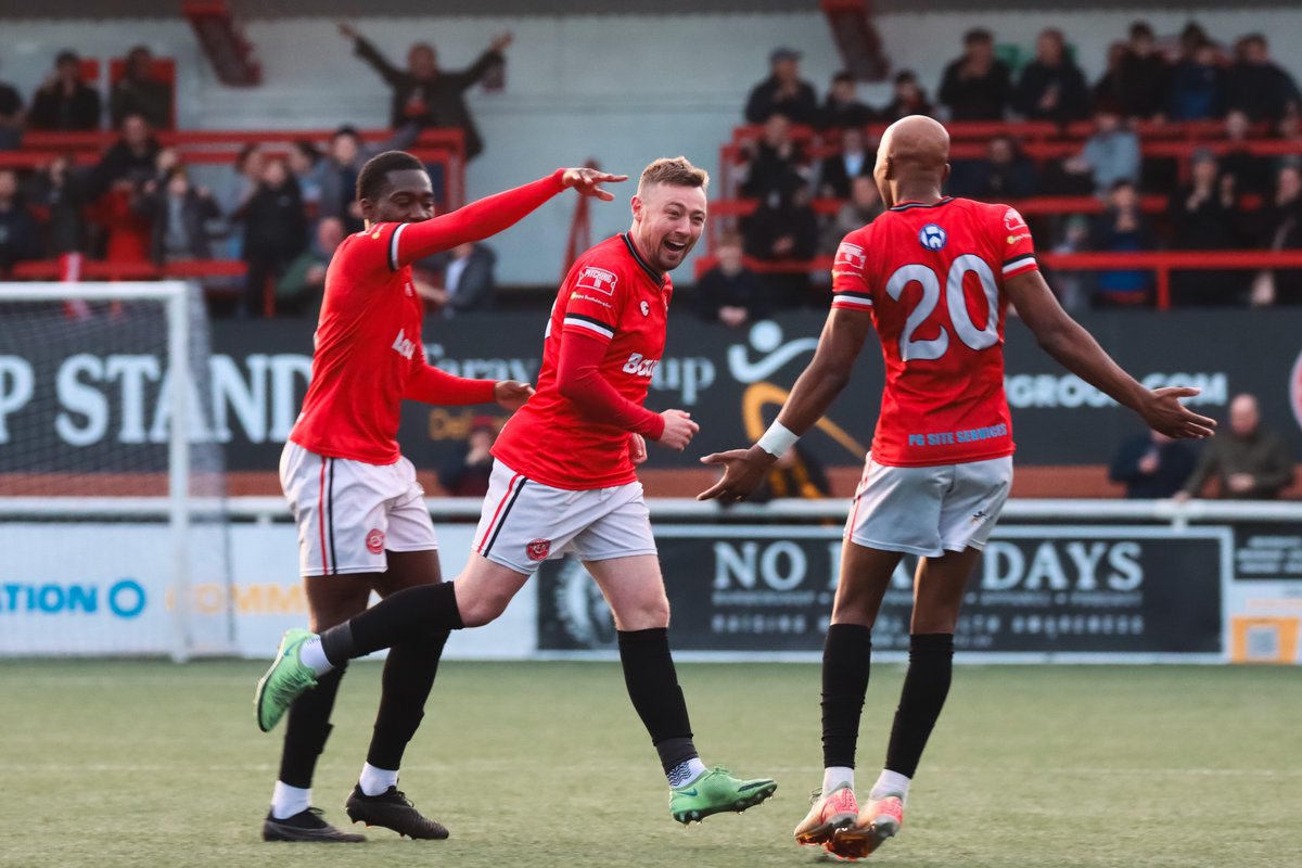 max_ePhotos's tweet photo. back home @ChathamTownFC for the christmas break, its good to be back ;)

#upthechats #NonLeague #isthmianleague https://t.co/NerYwPvzFm