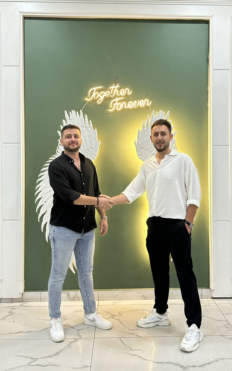 Cidden yakın arkadaşların fotoğrafı olmasın ya