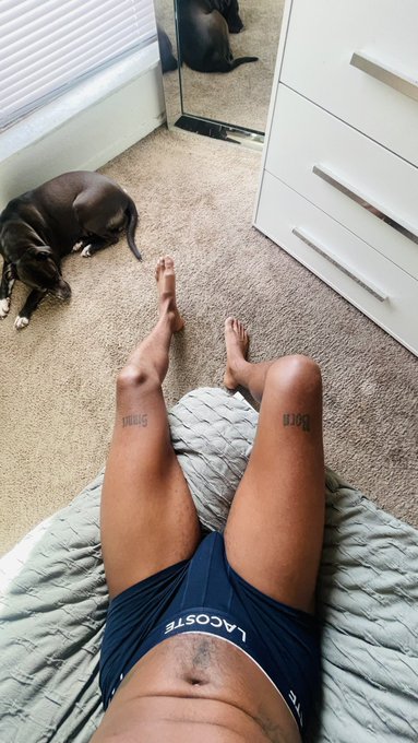 2 pic. From head to toe https://t.co/3BSq8xxLLn