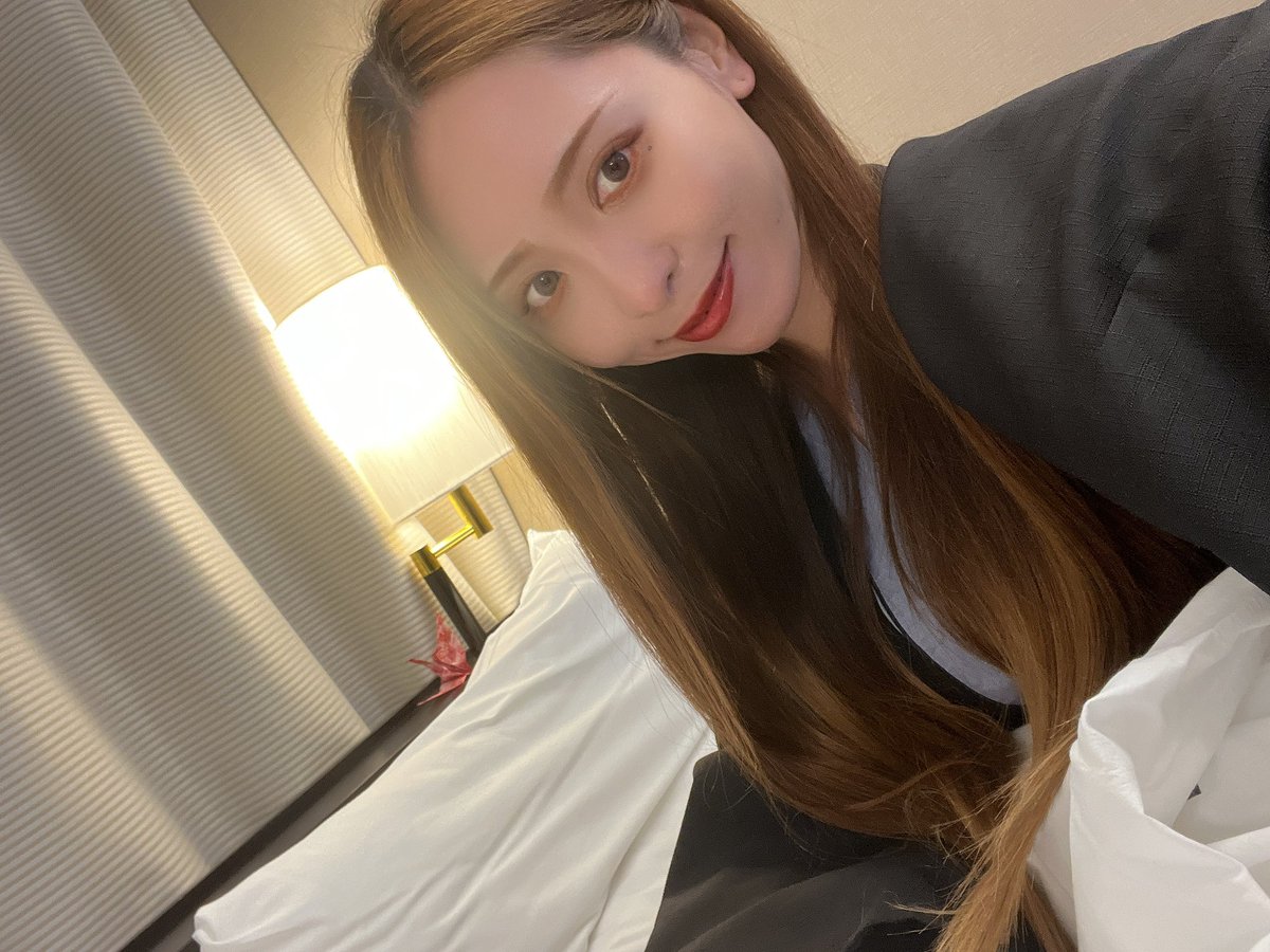 Therapist_Uta's tweet image. 長い長い一日がようやく終了🫡！！！！！
美味しい焼肉にたこ焼き、お腹いっぱい食べて今日はグッスリ眠れそうです😪
みなさま、今日も一日お疲れさまでした🐏💤⭐️

#焼肉ホルモン空
#鶴橋
#はなだこ
#梅田
#アパホテルリゾート