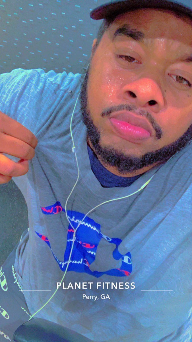 DanielGibson_o's tweet photo. Been getting that gym work in lately https://t.co/u0cgIY2u5S