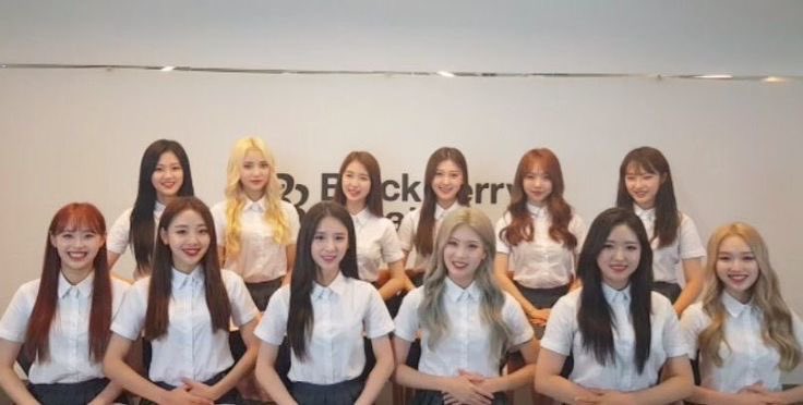 eclipseul_'s tweet image. what in the loona hi high pose