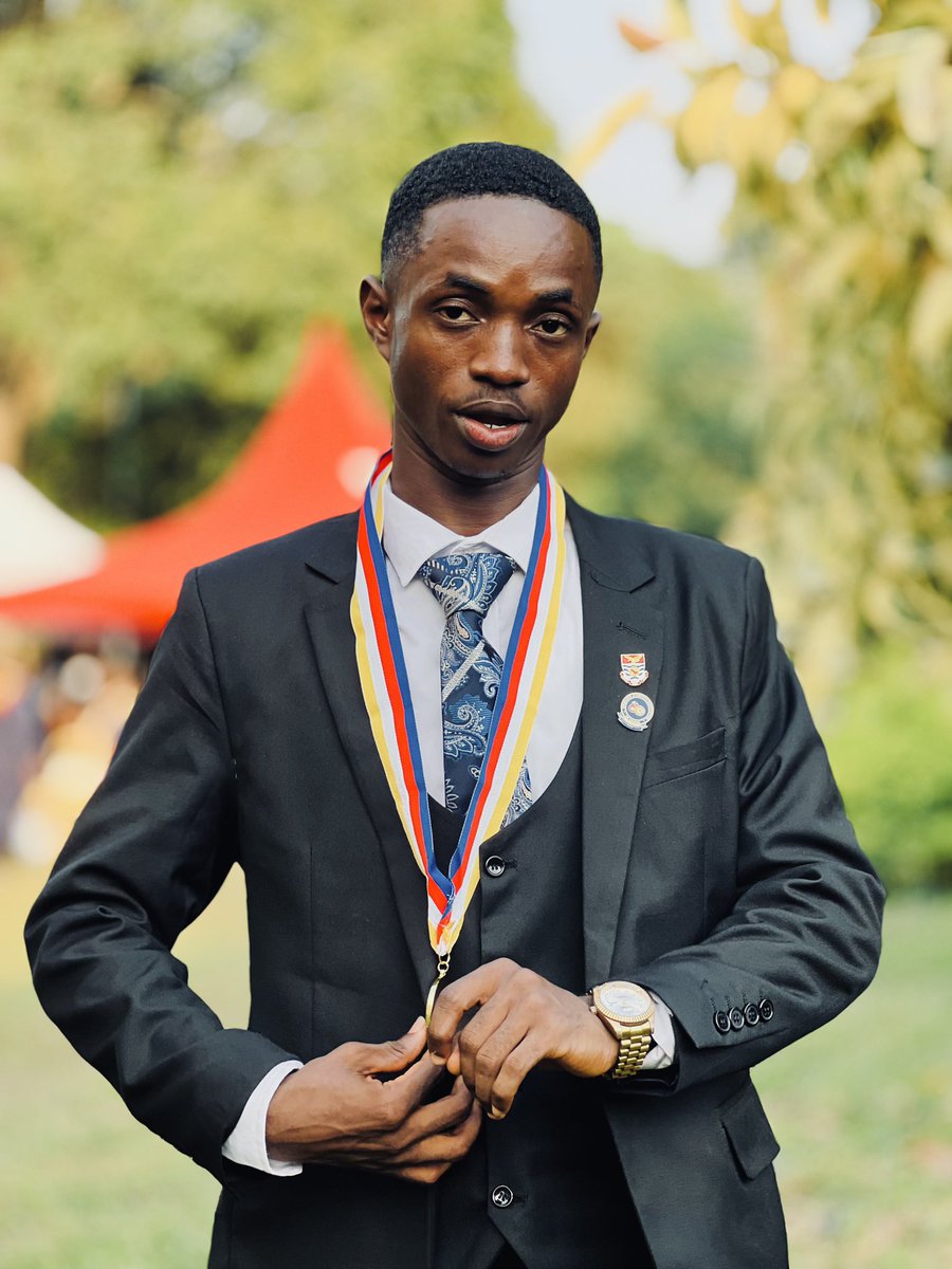 sergio_de_ennin's tweet photo. ⤵️2021

⤴️2024 

Degree bagged at the University of Cape Coast (UCC)🎓🎉 https://t.co/WzyjMsz8tK