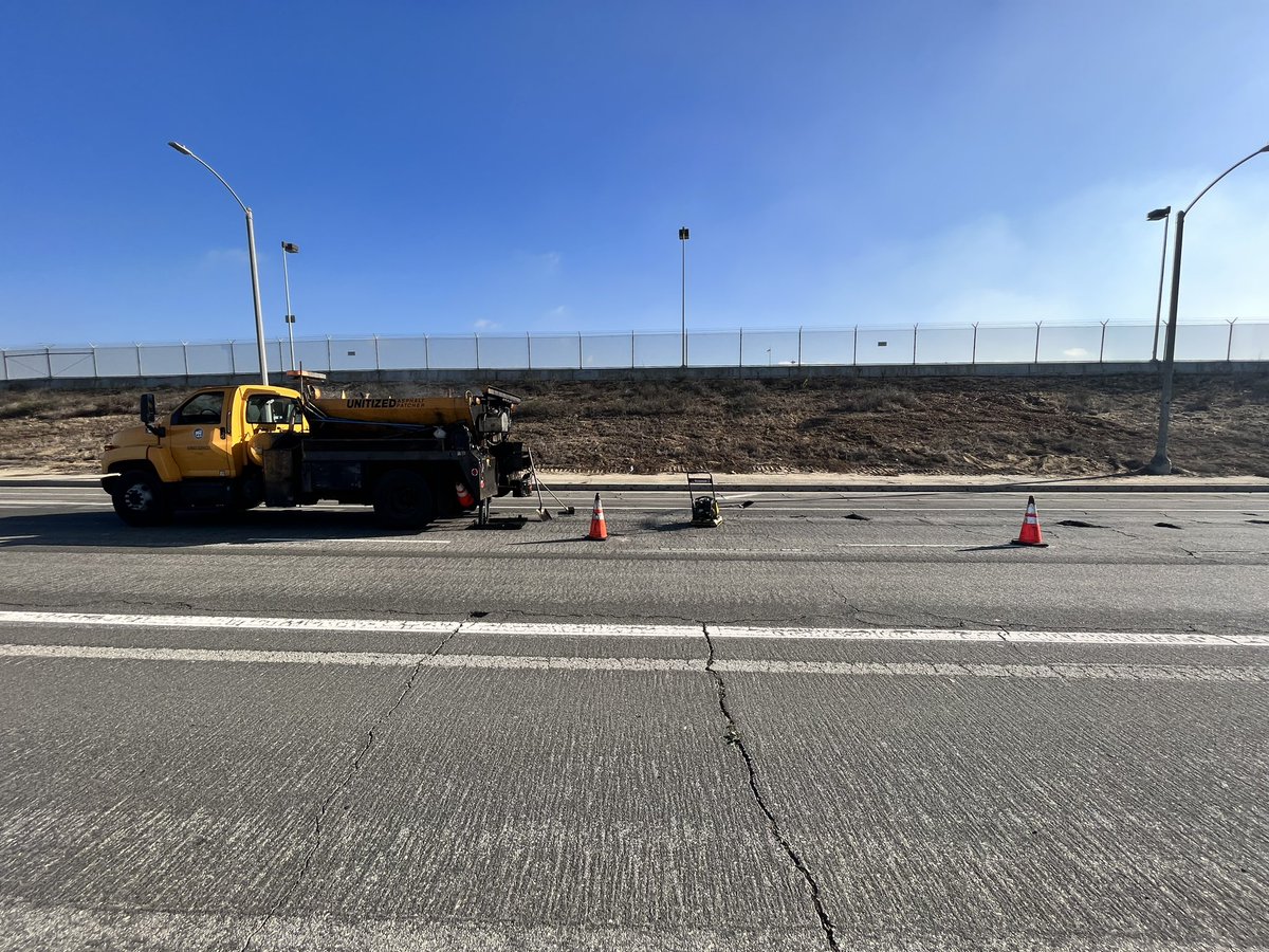TooChillRob's tweet photo. GOT A NIGGA DOING POT HOLES TODAY https://t.co/WfRK3kmuRY