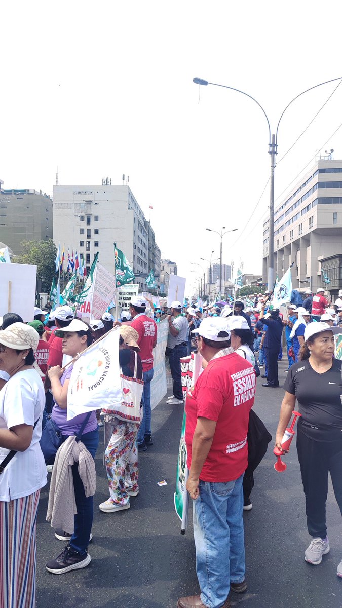 juan3291129892's tweet photo. @KeikoFujimori @BankadaFP EsSalud es el aporte de todos los trabajadores.
La constitución reconoce autonomía de Essalud #AgendarPL9563 @congresoperu #AutonomiaEsSalud
#AprobarLey9563 https://t.co/tznWXNWbYF