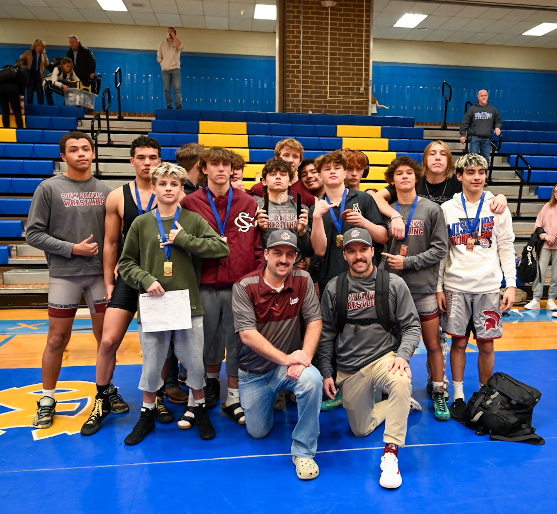 SCHSWrestling's tweet photo. Warrior Invitational champs https://t.co/0V5EiOBmRd