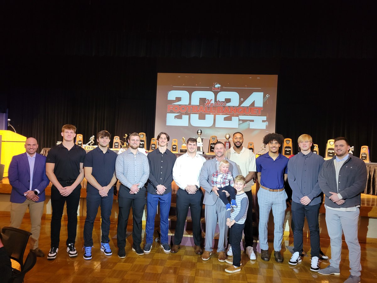 Cory White (@coach_corywhite) on Twitter photo How it started ➡️ How its going...
It's a privilege to coach these men in '24 season, to help them develop and become the people they are today and will be tomorrow
Exited to play one more <a href="/IDPotatoBowl/">FamousID Potato Bowl</a> with the seniors and to get back <a href="/NIU_Strength/">NIU Strength</a> with the underclassmen 🔜🏆 How it started ➡️ How its going...
It's a privilege to coach these men in '24 season, to help them develop and become the people they are today and will be tomorrow
Exited to play one more <a href="/IDPotatoBowl/">FamousID Potato Bowl</a> with the seniors and to get back <a href="/NIU_Strength/">NIU Strength</a> with the underclassmen 🔜🏆