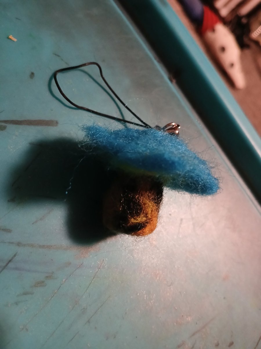 So... my needle felting went from... repairing Evergreen, work on bunny head, to automatic side quest of extra scraps to make a cute mushroom charm 🍄 🍄 
what do you think? like it??

#art #artsandcrafts #diy #needlefelting #needlework #mushroom #charm #phonecharm #sideproject