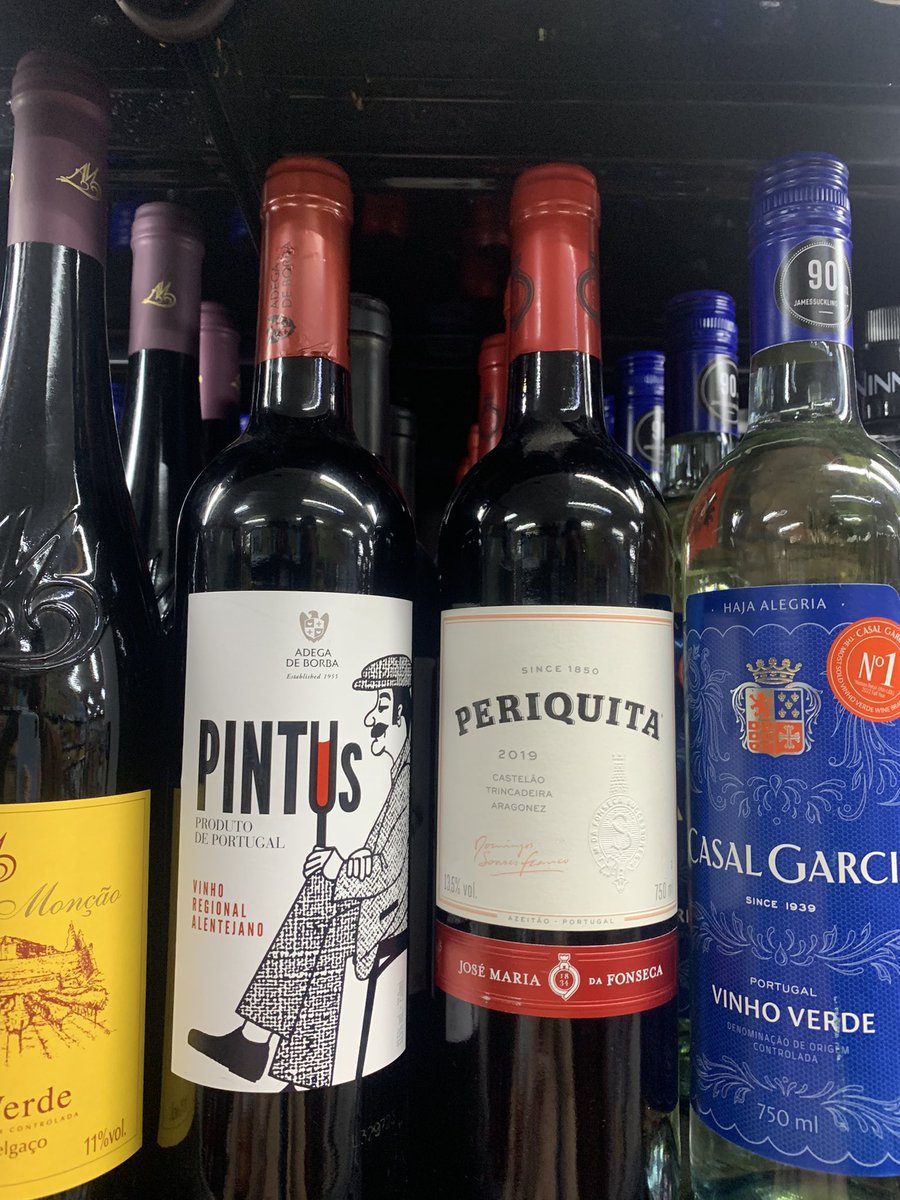 jucarvalhx's tweet photo. eu quando sou bissexual e vou comprar vinho https://t.co/GHV9lObddf