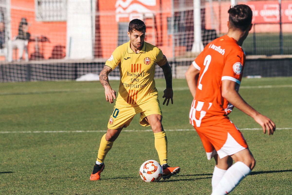 🍍🧠 𝐌𝐄𝐍𝐓𝐀𝐋𝐈𝐓𝐀𝐓 𝐂𝐎𝐋·𝐋𝐄𝐂𝐓𝐈𝐕𝐀!

<a href="/gironafc/">Girona FC</a> 1️⃣🆚️1️⃣ <a href="/fclescala/">FC L'ESCALA</a>

👌Punt de molt mèrit que ens emportem de Riudarenes. L'equip ha sapigut patir i ha treballat col·lectivament per combatre un girona amb moltíssim talent individual.

⚽️Gol de Biel Borra en un corner