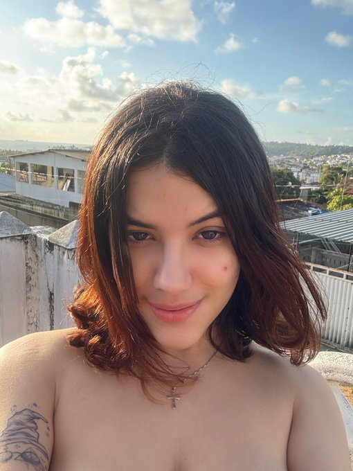 Fabiola Delfim - 2 pic. Em público?💦👧 👉 https://t.co/9nppFEEque 👉 https://t.co/4zJom4Mmqn @fabioladelfim18 https://t.co/lTxWUKXz64