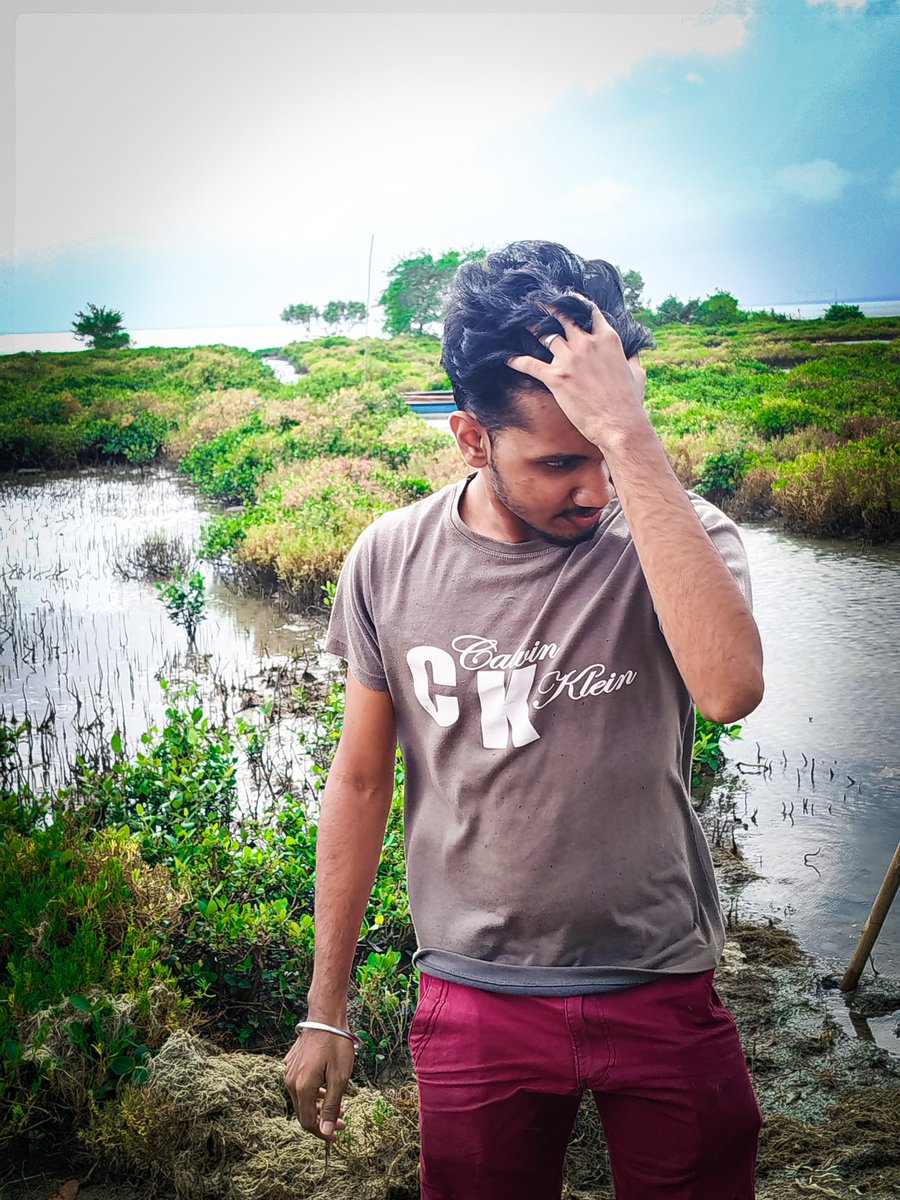 simv_vidhushan's tweet image. You miss an opportunity, don't fill your eyes with your tears .it will hide another better opportunity in front of you 🤞💯...
#simv....