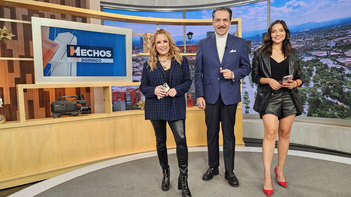 Hoy  recordamos con la nota de <a href="/untalomarr/">Omar Soto V.</a> los 4 años al aire de <a href="/HechosDomingo/">HECHOS DOMINGO</a>!
Gracias por acompañarnos!!
<a href="/LinetPuente/">Linet Puente</a> <a href="/marycarmenlara_/">Mary Carmen Lara</a> <a href="/AztecaNoticias/">Fuerza Informativa Azteca</a>