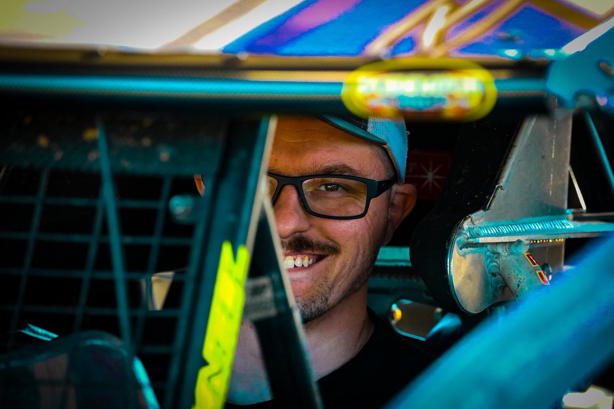 ☀️ 𝗦𝗺𝗶𝗹𝗲, the Sunshine Swing is coming up quickly at <a href="/AllTechRaceway/">All-Tech Raceway</a> February 4-8. #sunfunspeed

📸 Scott Phillip