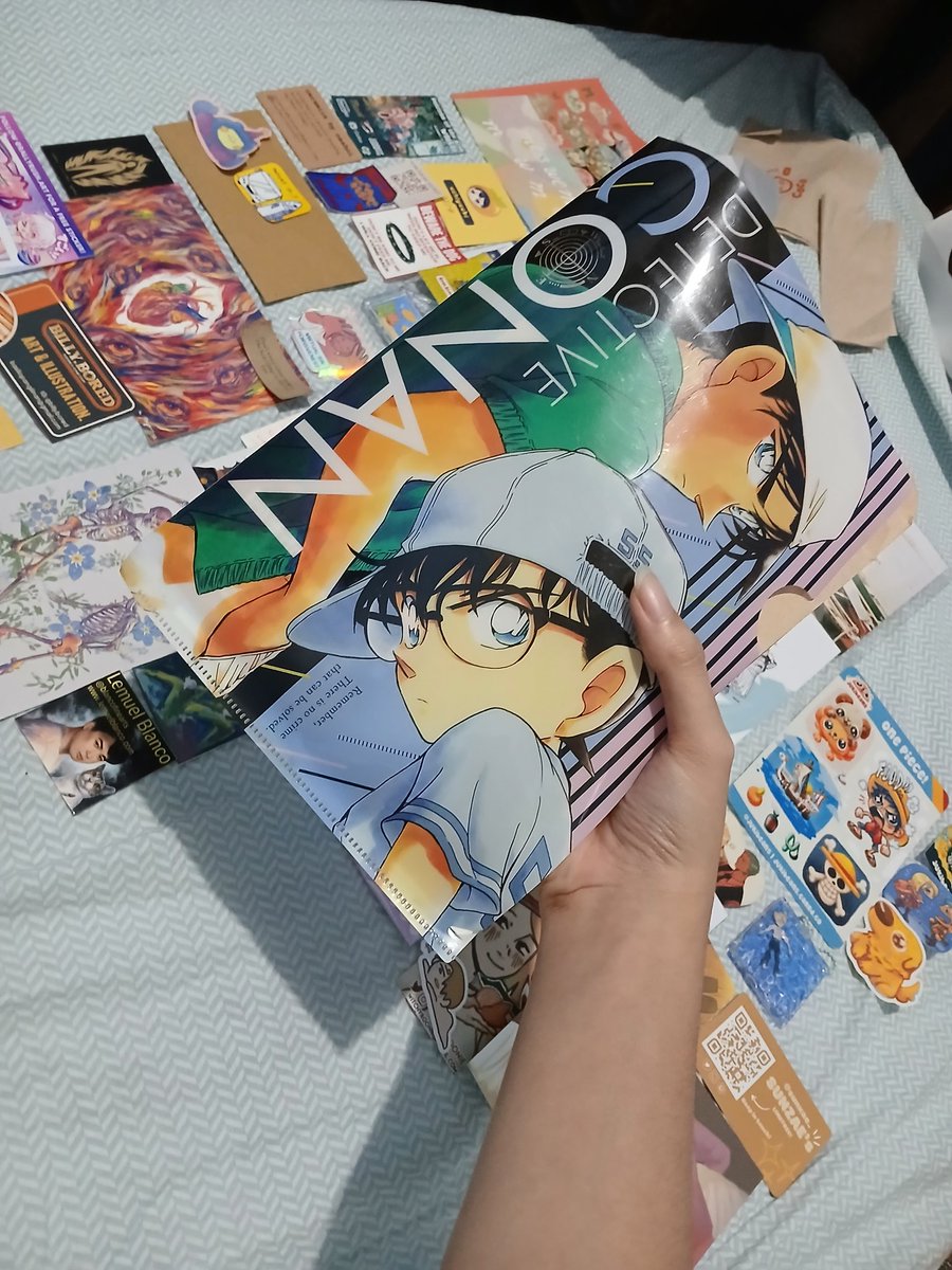 blve_dkyb's tweet photo. #PotAWinter haul !!!!!!!! featuring my trustye heishin folder LOL will try to mention the artists 🥹🙏 https://t.co/DEEK19RUvg