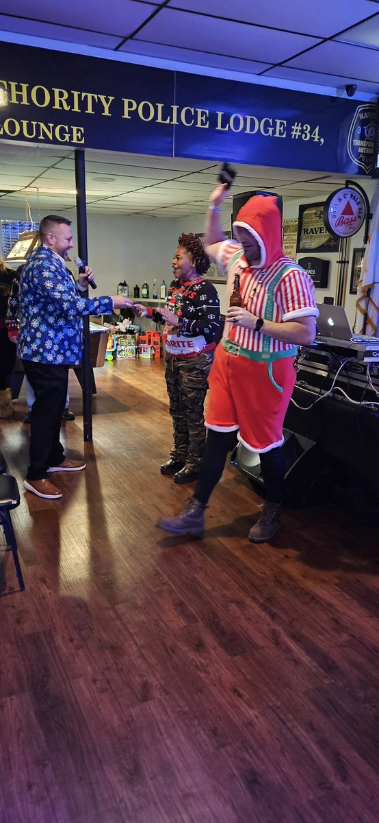 BaltoCoFOP4's tweet photo. President Rose attended the FOP Lodge 34 Christmas Party. Everyone who attended had to bring an unwrapped toy as a donation. There was also an ugly sweater contest, great food and music. Thank you, President Kruszynski for the invitation.  Councilman Marks was also in attendance. https://t.co/wsyo5el3JY