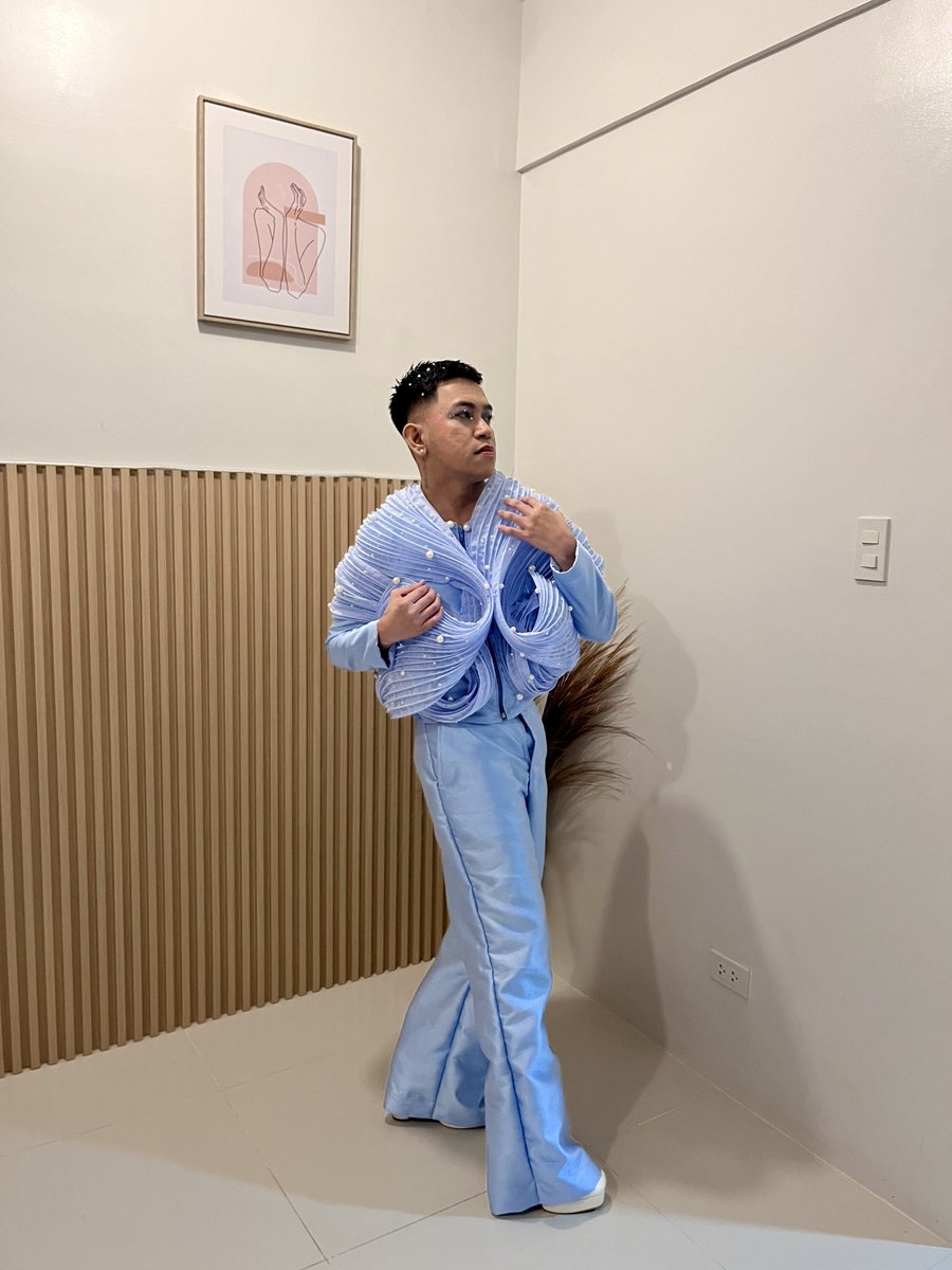 ralph_ivess's tweet photo. Water may come in different form as it represent change but it also represent flexibility, and rejuvenation. Hoping this element will guide me on the upcoming new year.
Wardrobe & style by: Cyrix Muyco
#YEP #YearEnd #InYourElement #Element #Water https://t.co/24qpPecPIx
