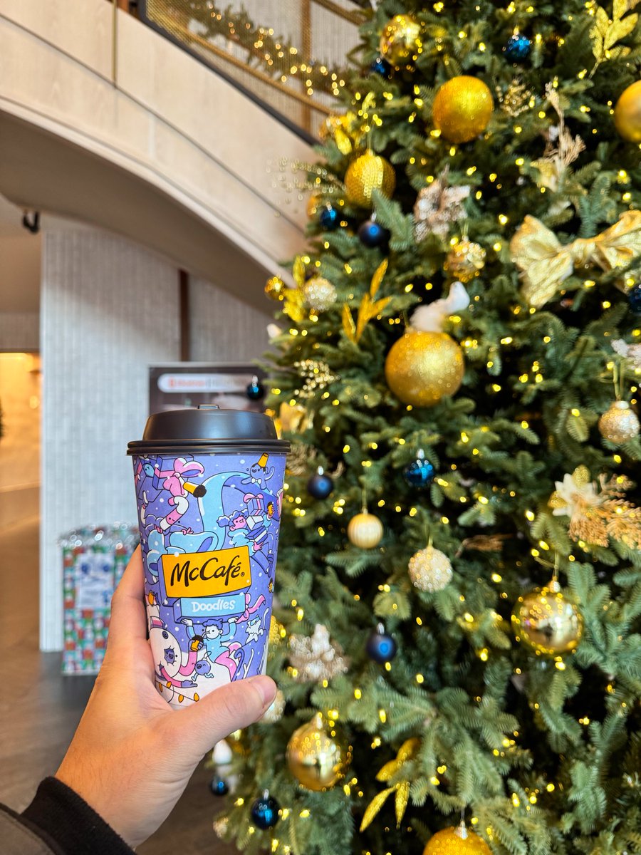 A very festive GM <a href="/HuinGuillaume/">Guillaume Huin</a>

<a href="/doodles/">doodles</a> 🤝🏼 <a href="/McDonalds/">McDonald's</a>