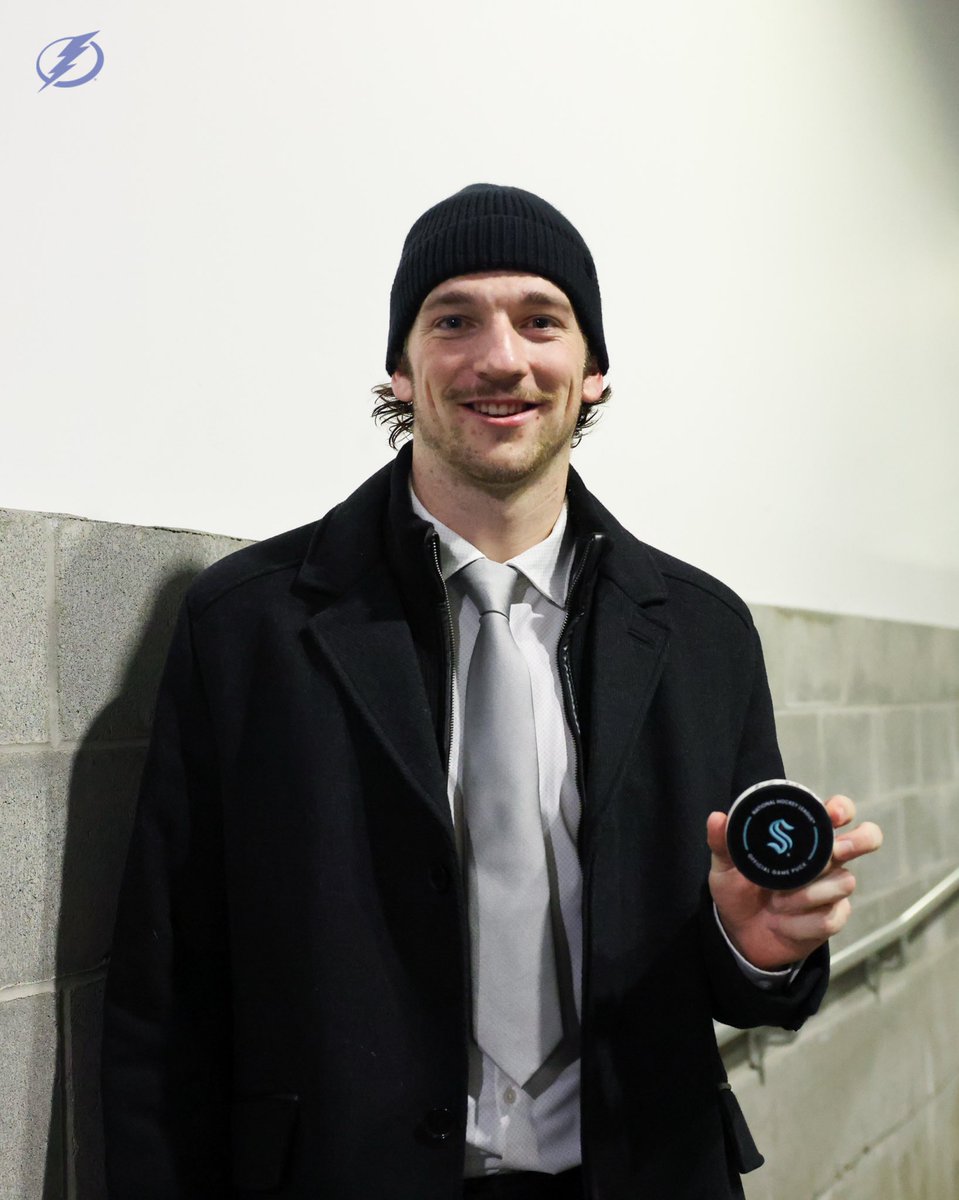 First NHL goal calls for photo honors ⚡️