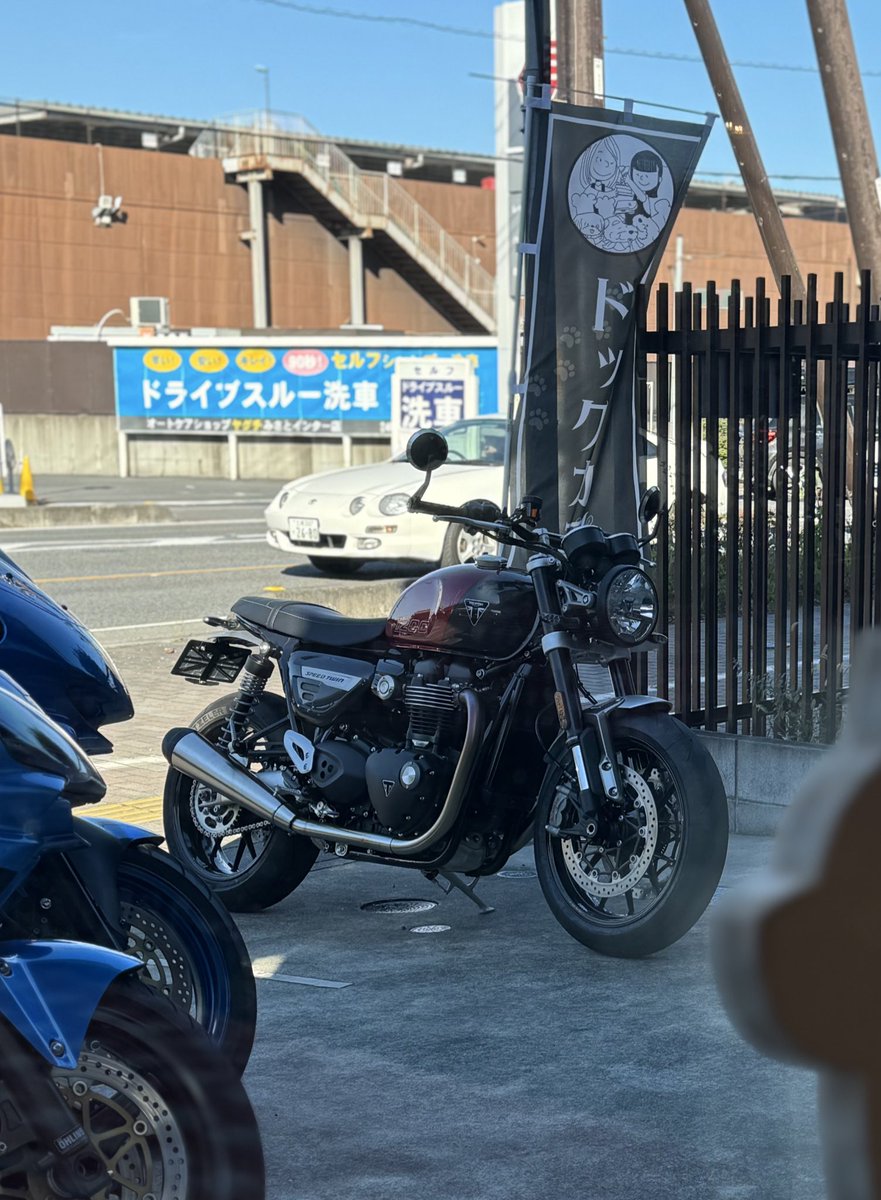 BLB1200RS's tweet photo. 車検に出していたスラクストンを受け取りに行ってきました！
試乗車を代車として貸してもらえたのは嬉しかった😆

東京ベイのクリスマスイベントにも参加できて良い1日を過ごせました！ https://t.co/GPVqrJXOsv
