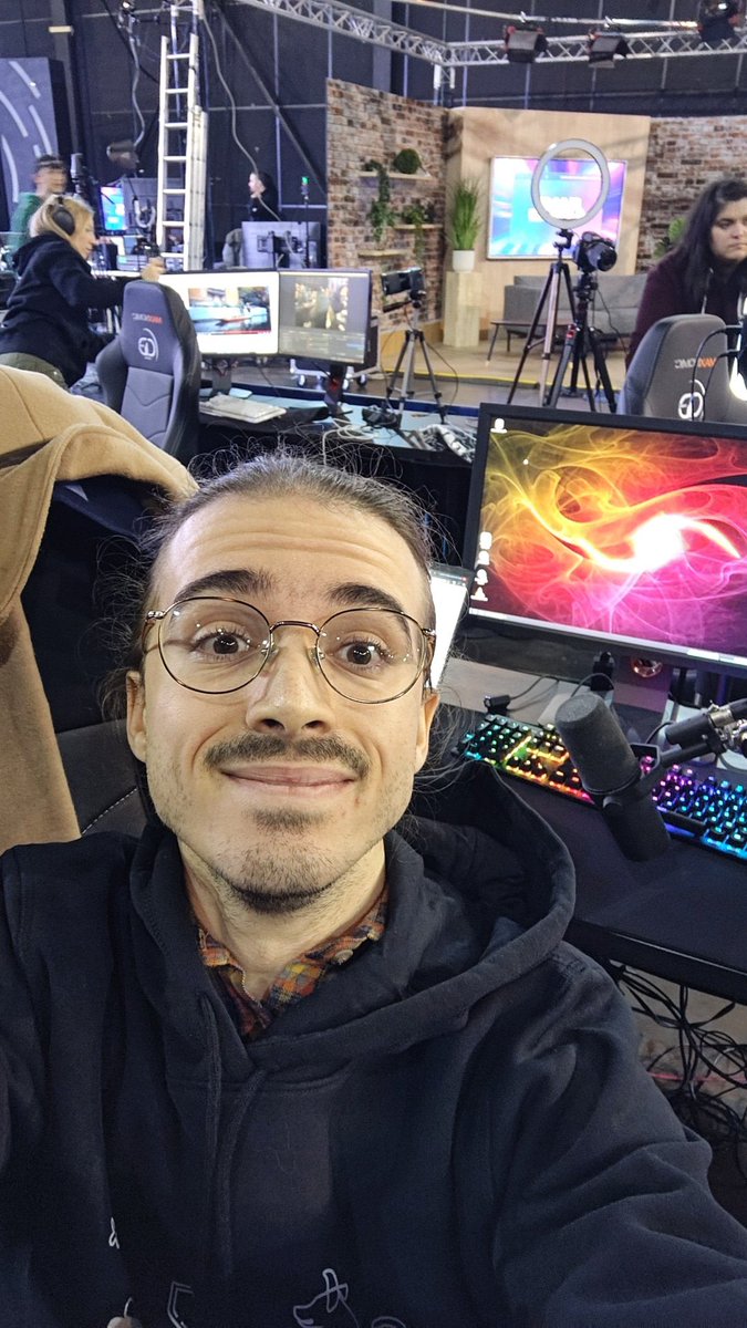 ActuGuill's tweet photo. ❔QUESTION : Que diriez vous à TheGuill84 si il était en face de vous ? https://t.co/iCfAdz6GLC