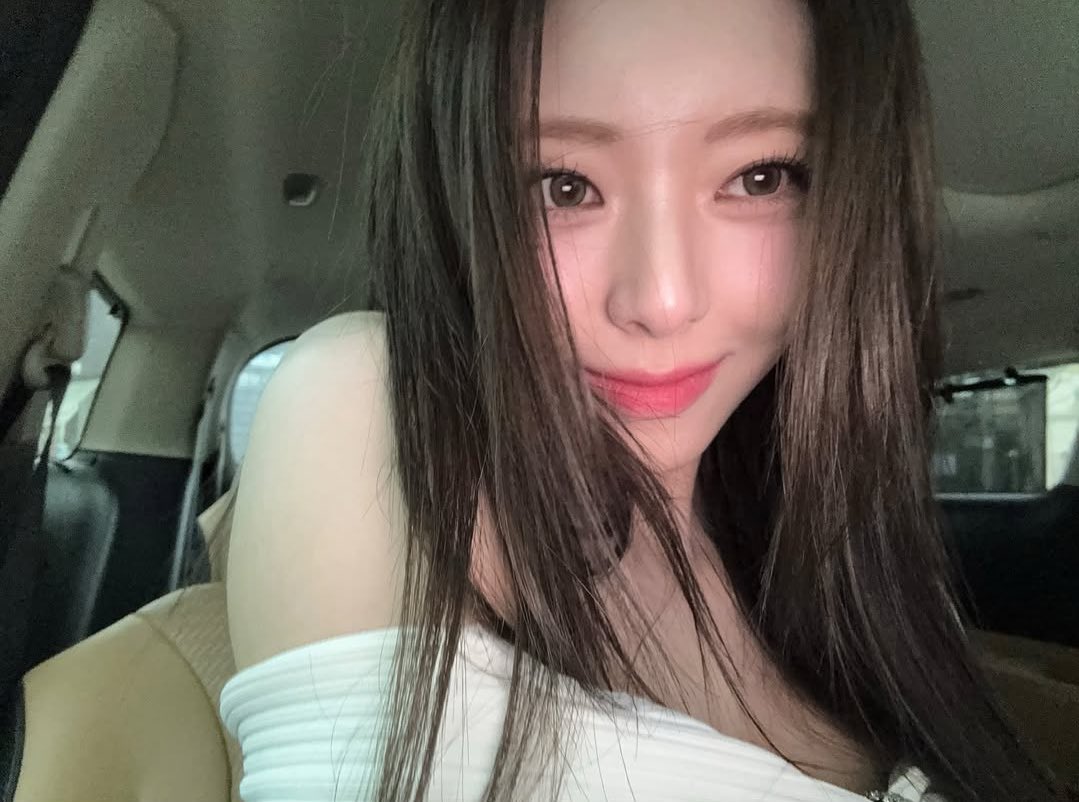 your order {a selfie} has arrived, sir.