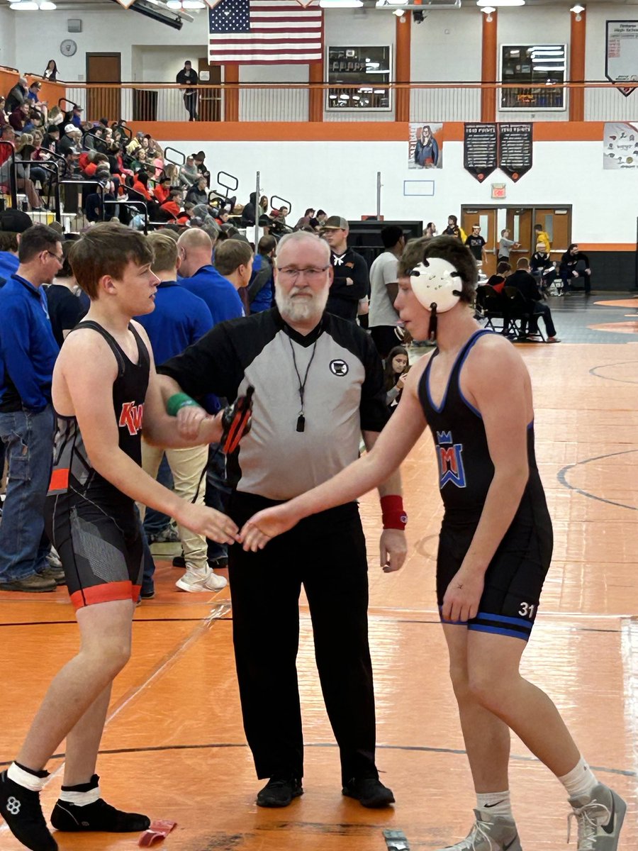 frostyrod's tweet photo. 5th official of @alandjosh show sponsor a ref program is @carjack5899 Thanks to our repeat sponsor Todd Dorf ⁦@tdoroff⁩ https://t.co/IWvjFs24ip