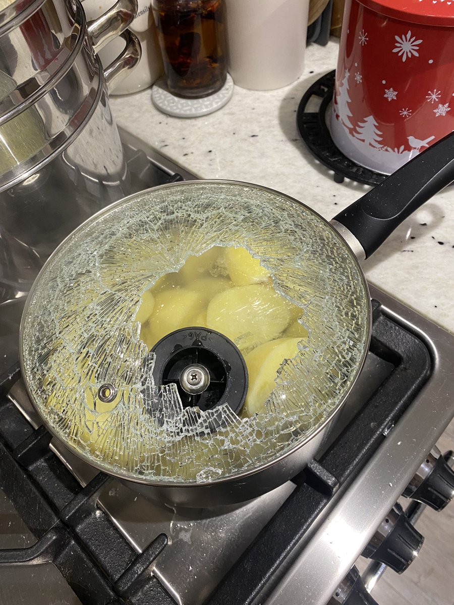 sammyjaneh's tweet photo. @asda who do I contact regarding this??!! Shattered lid on a pan sent I bought in store on 7/11/24?? https://t.co/kYmaB2NP98