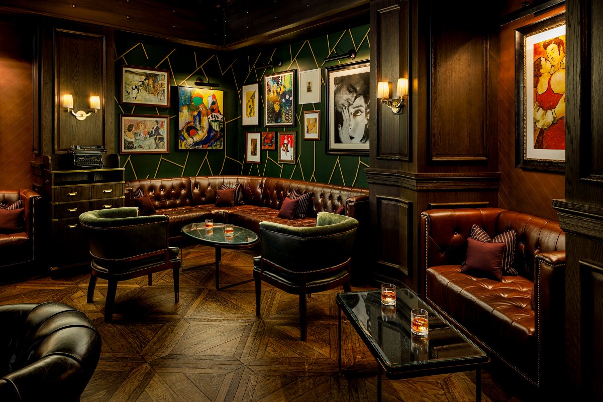 MO_NEWYORK's tweet image. Raise your glasses to the new year with an exquisite seven-course tasting menu or an after dark party in our exclusive speakeasy.

A night of reverie and celebration awaits, learn more at the link in bio.

#ImAFan #MandarinOrientalNewYork #NewYearsParty #NYCSpeakeasy