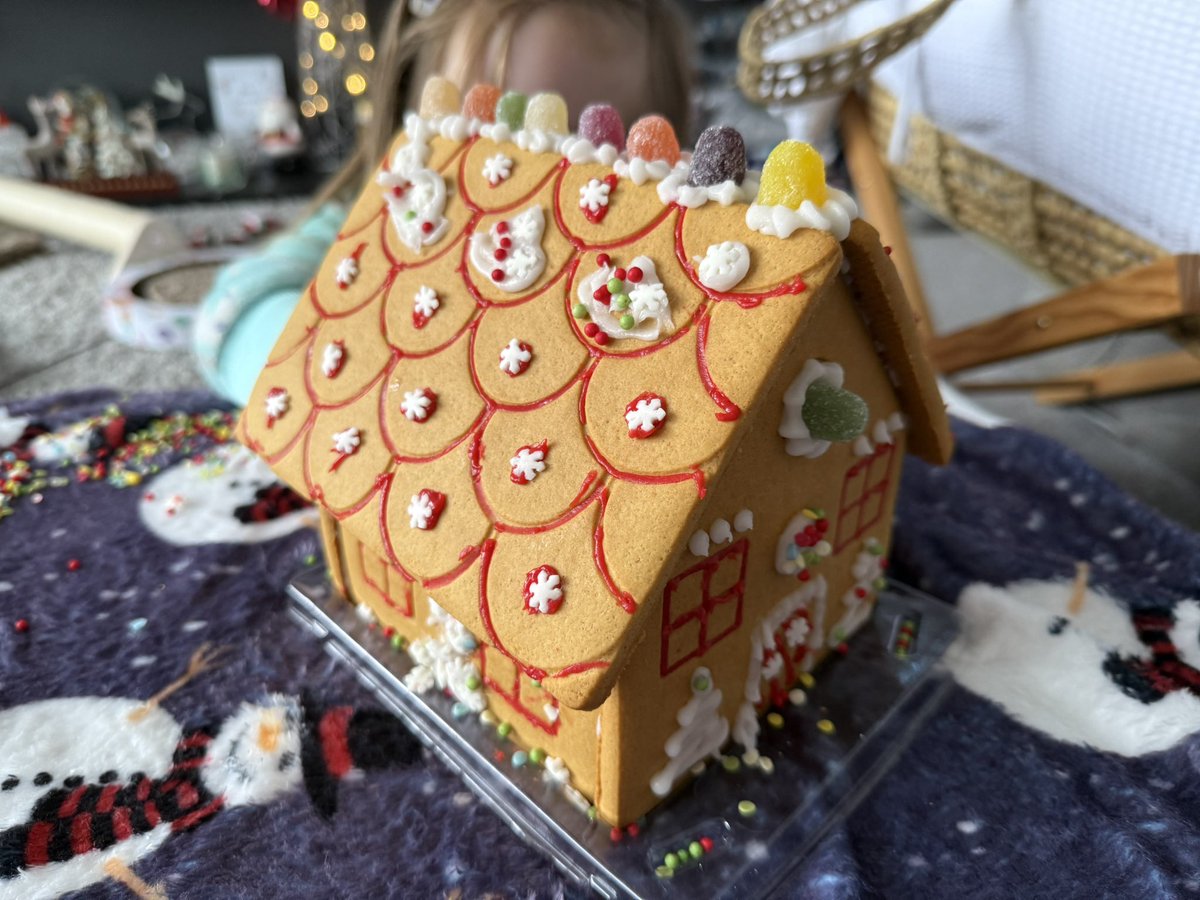 keirving's tweet photo. Thank you @marksandspencer. We had a magical morning making the gingerbread house 🎄 https://t.co/J1vATtWNRR