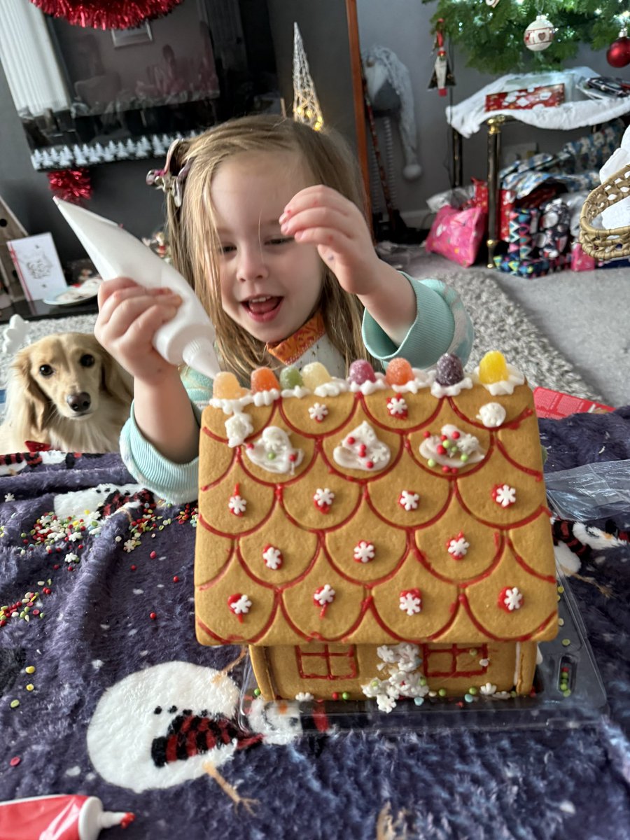 keirving's tweet photo. Thank you @marksandspencer. We had a magical morning making the gingerbread house 🎄 https://t.co/J1vATtWNRR