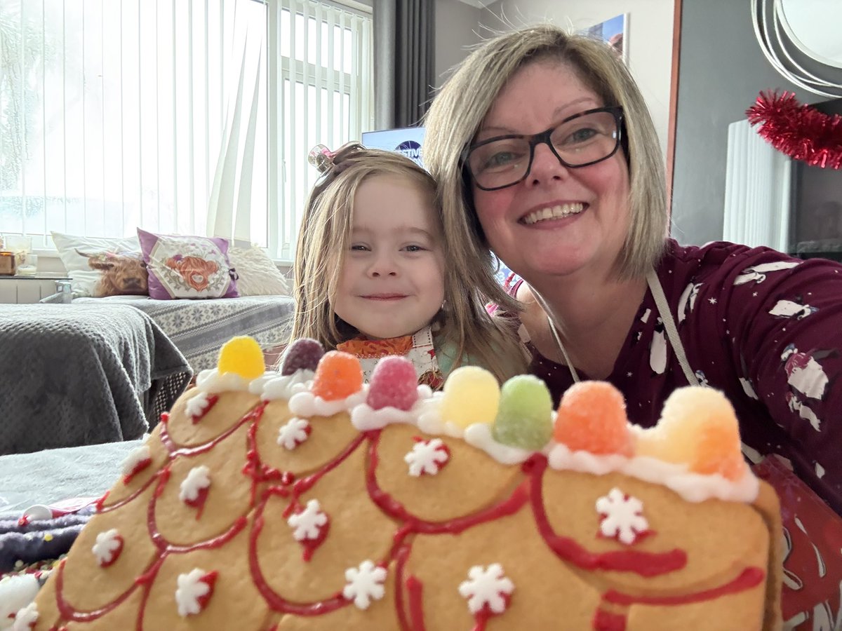 keirving's tweet photo. Thank you @marksandspencer. We had a magical morning making the gingerbread house 🎄 https://t.co/J1vATtWNRR