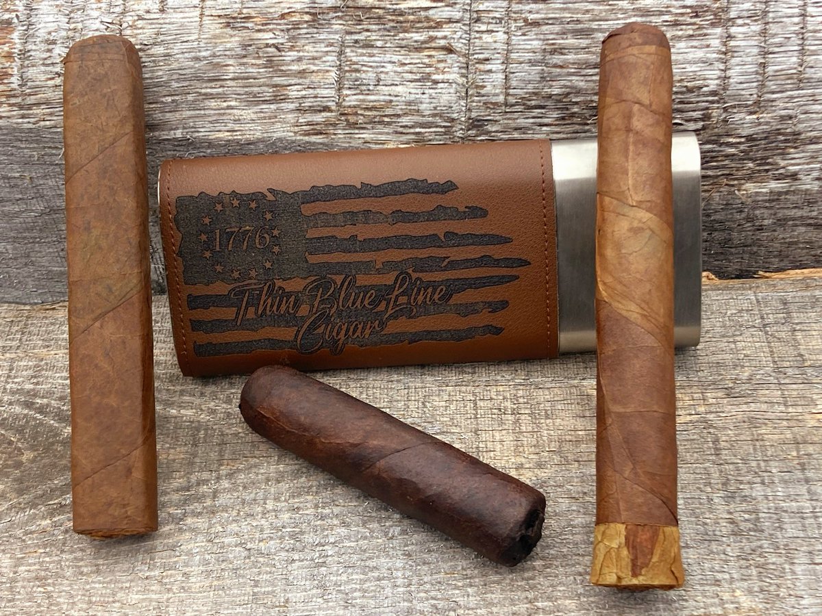 BlueLineCigar's tweet photo. 🎁Facebook Holiday Giveaway!🎁

Win a classy cigar case with some premium cigars just in time for the holidays!

To be entered in the giveaway: 
👇Go to Our FB Page👇
https://t.co/L0Az3cKj3Y
Find the post on FB
Follow the Directions to be entered to win https://t.co/qi0KcKfjW2