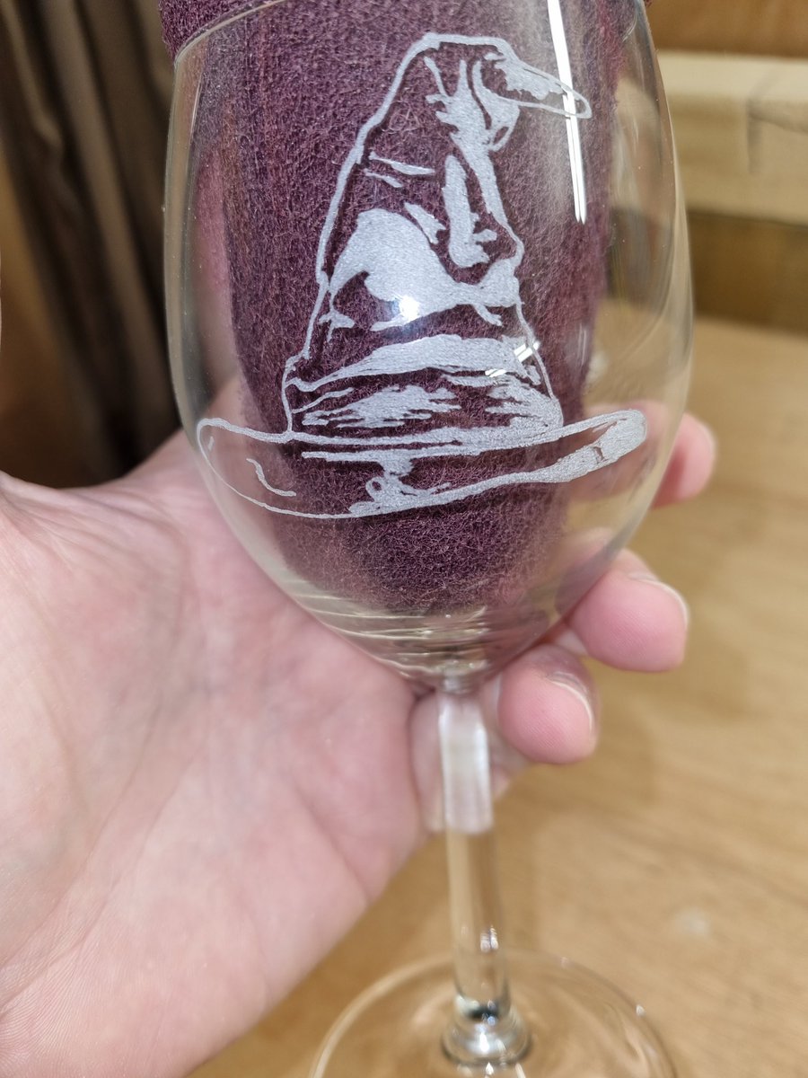 2 more glass engravings (although these have already been 'claimed'🤣🤣)