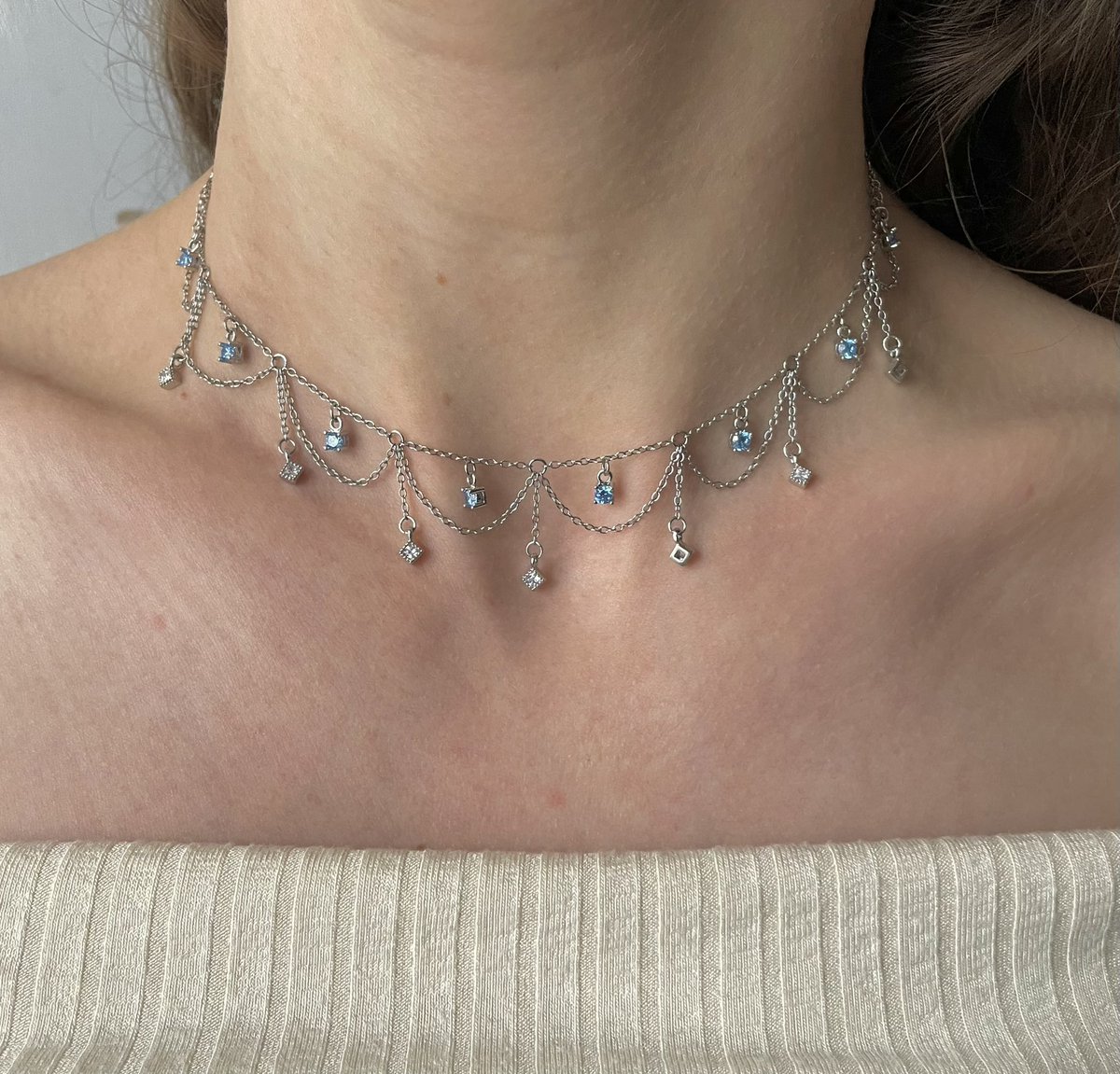 orisit_boutique's tweet photo. Vous n’avez plus que jusqu’à ce soir minuit pour passer commande et être certains de recevoir vos bijoux à temps pour Noël 🎄
https://t.co/2dIE0PXoDQ https://t.co/ahraF4riFv