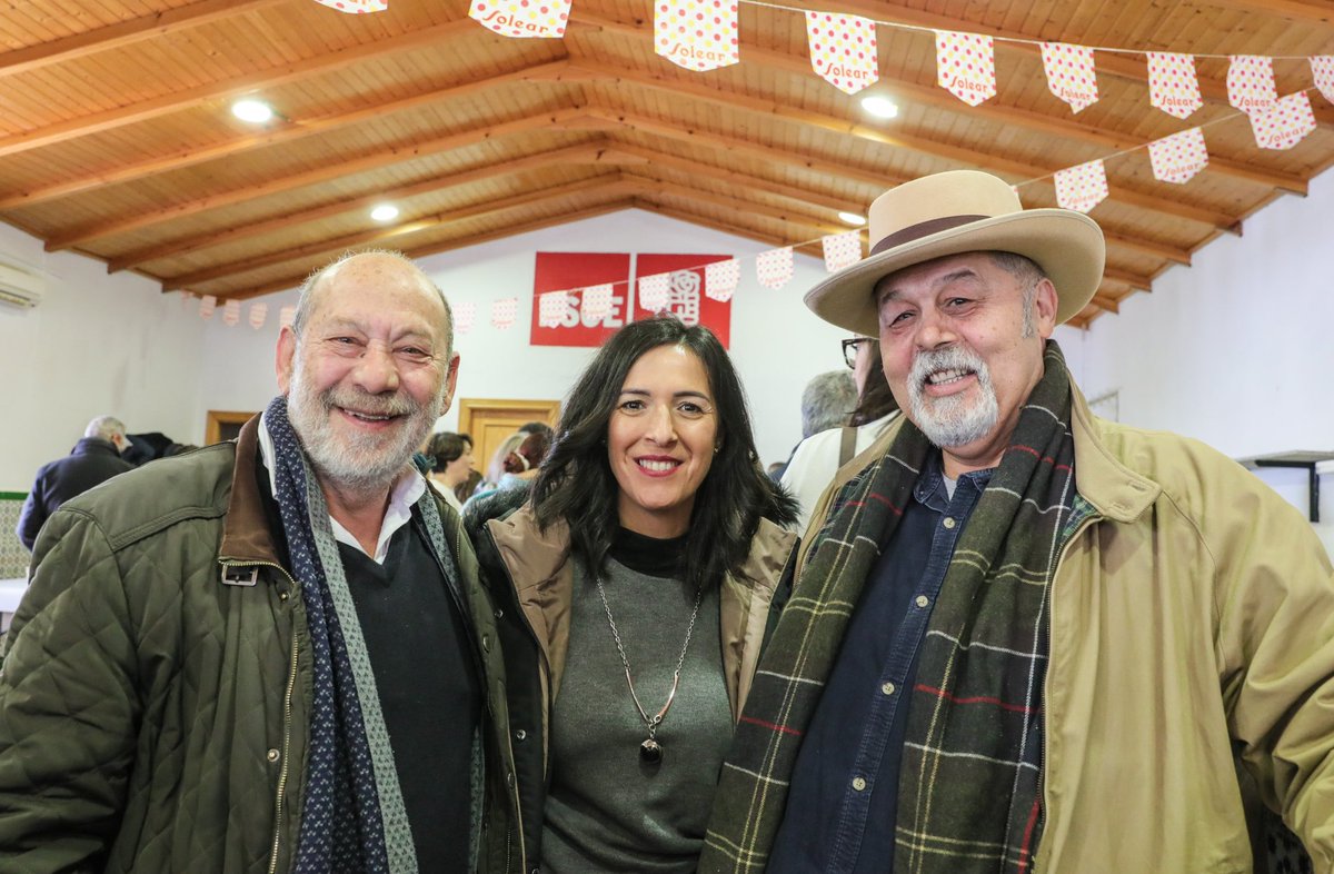 EstherGMoran's tweet photo. Con la militancia en #FuenteDeCantos y #Zafra donde el PSOE es un gran ejemplo de participación y democracia. Este es el partido en el que creo. 

Necesitamos unidad y fortaleza para volver a gobernar, para seguir transformando esta tierra como lo hemos hecho durante tantos años. https://t.co/bG2c8yD48u